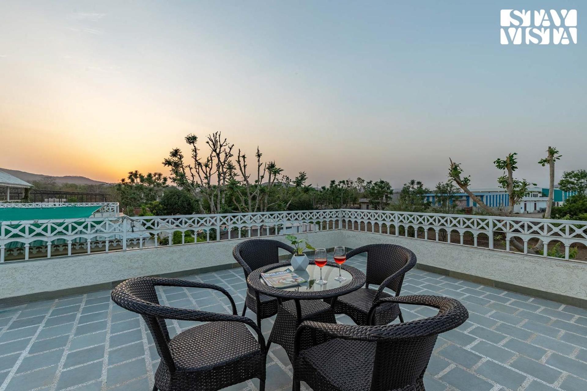Free Birds Nest With Pvt Pool & Garden At By Stayvista * Jaipur