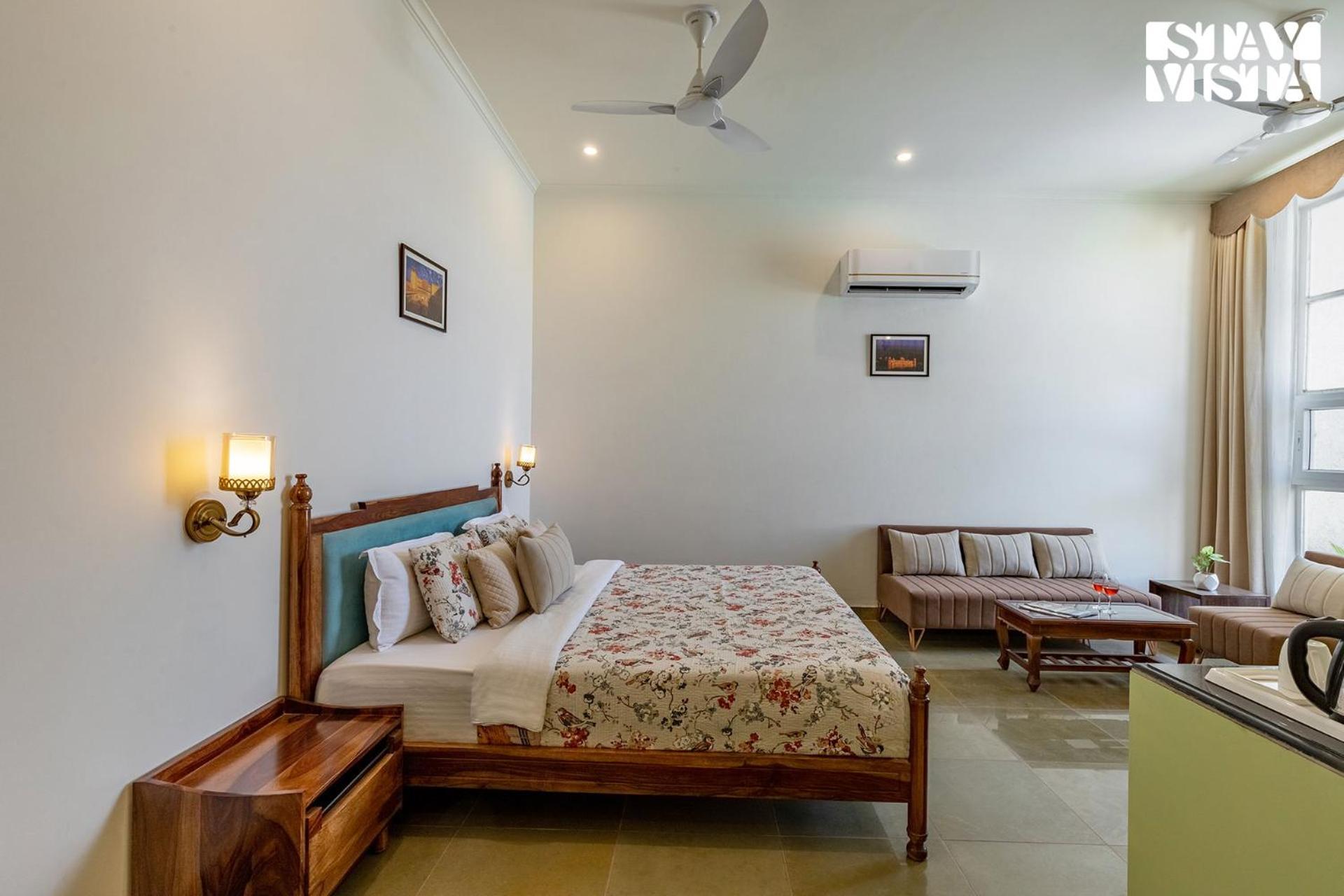 Villa Free Birds Nest With Pvt Pool & Garden At By Stayvista *