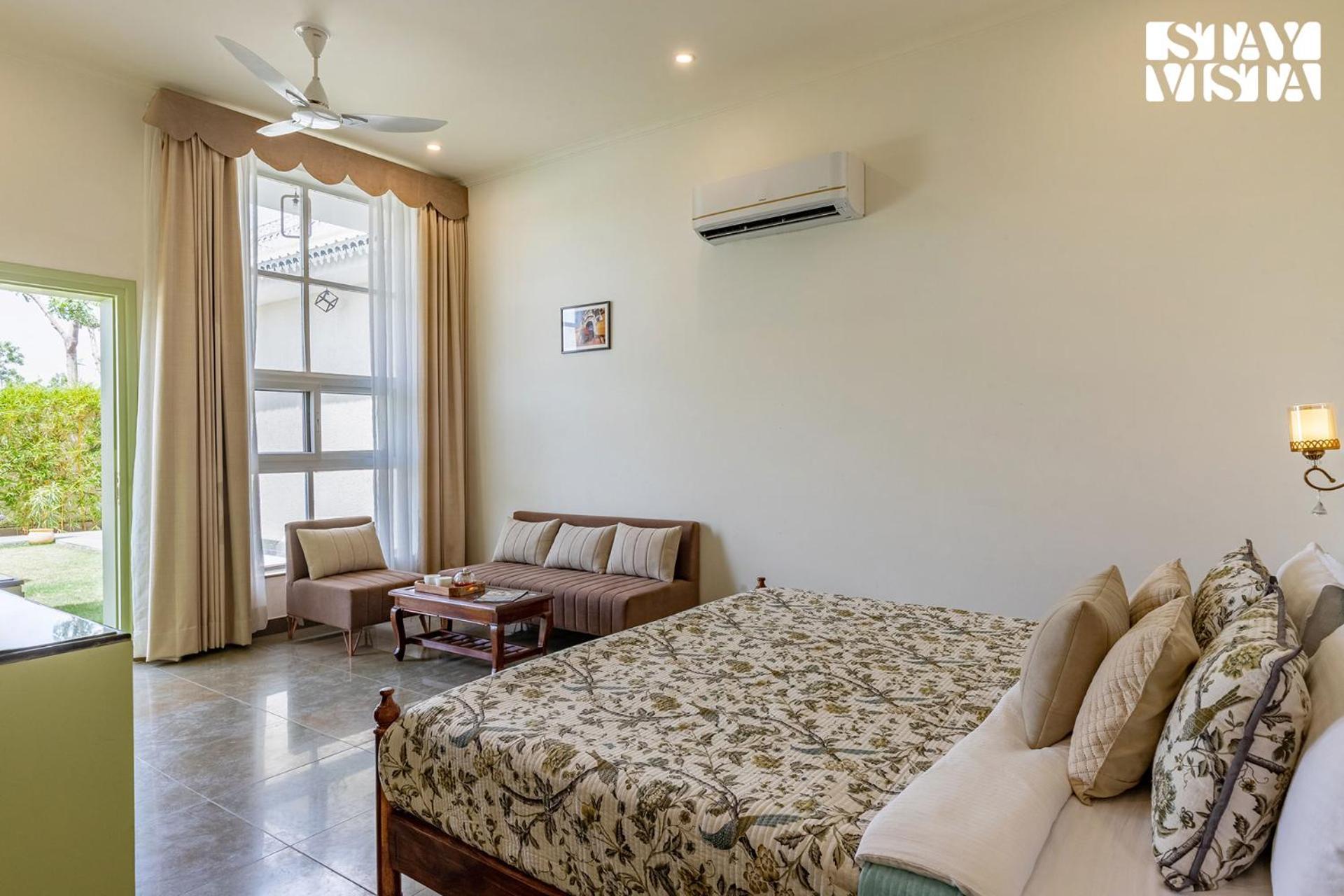 Free Birds Nest With Pvt Pool & Garden At By Stayvista *