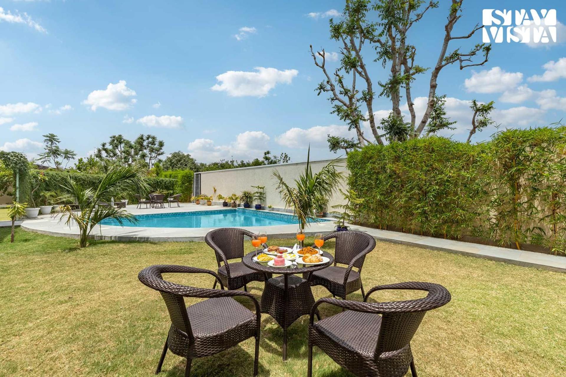 Free Birds Nest With Pvt Pool & Garden At By Stayvista Villa Jaipur