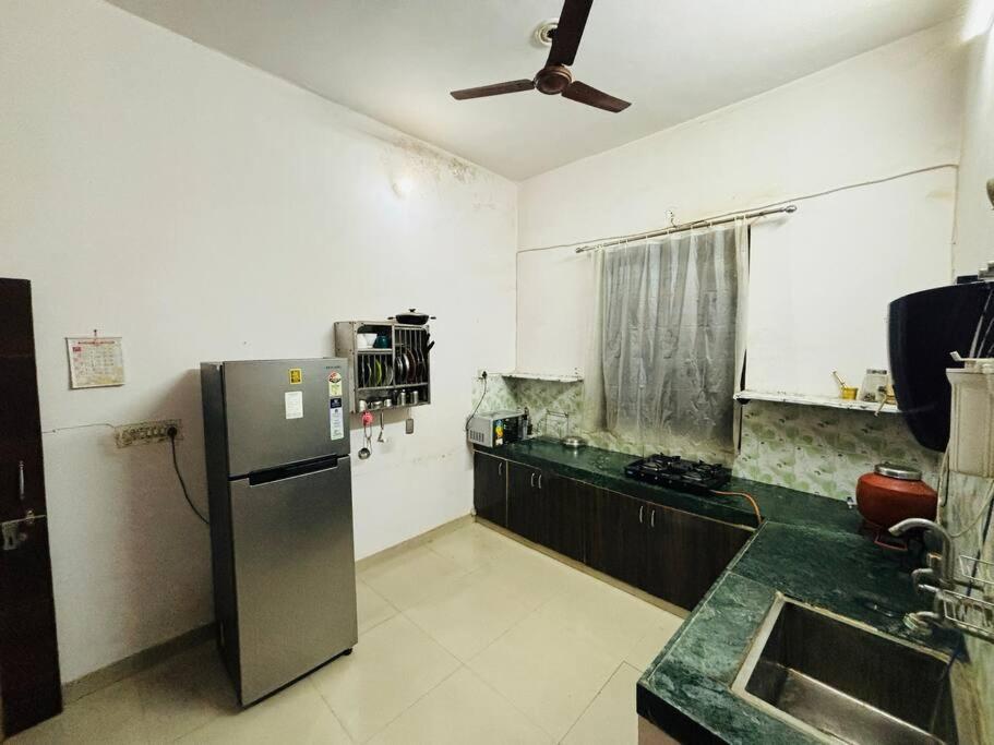 Bright And Cozy 1 Bedroom *