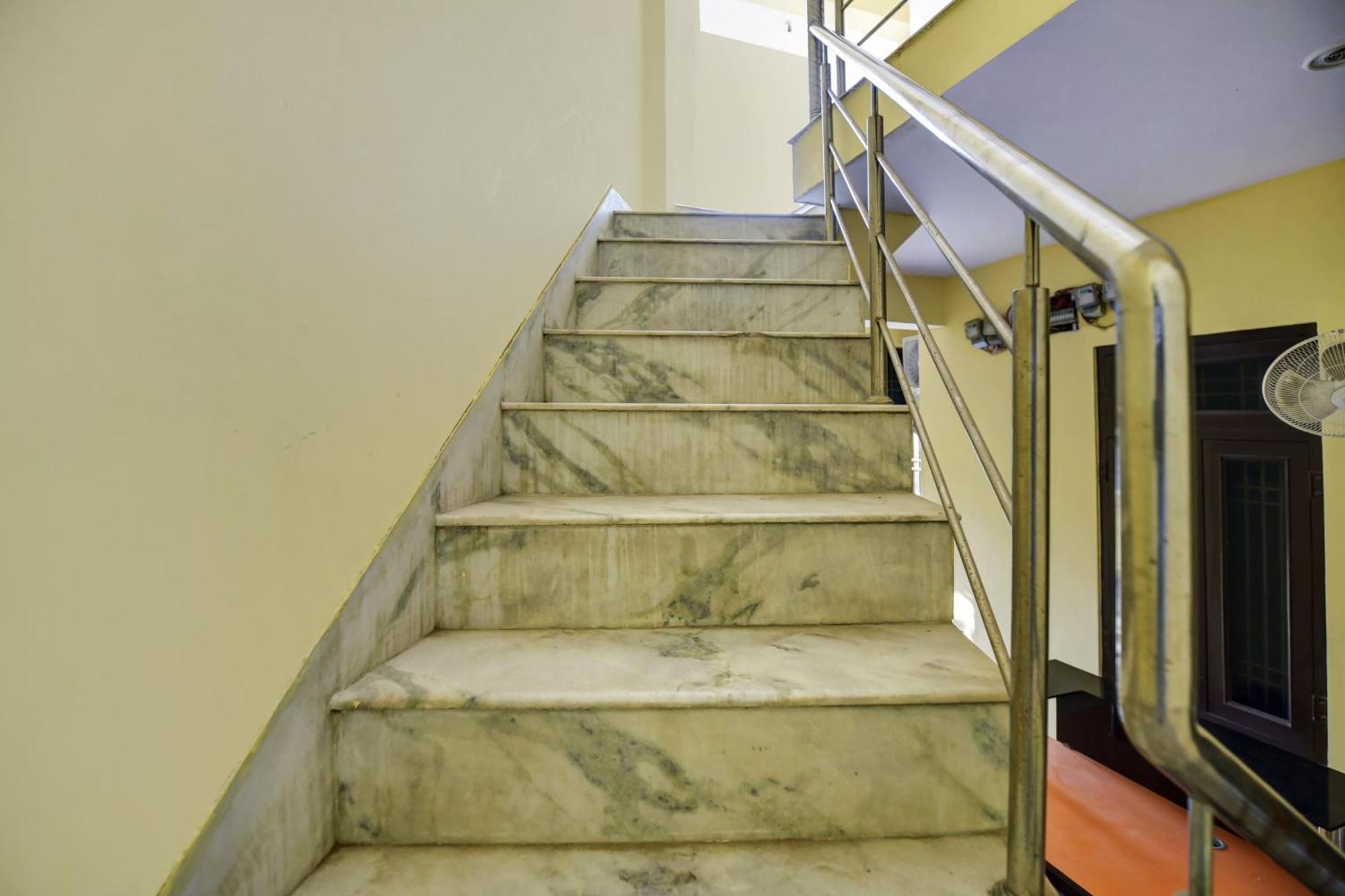 Hotel O Salasar Residency