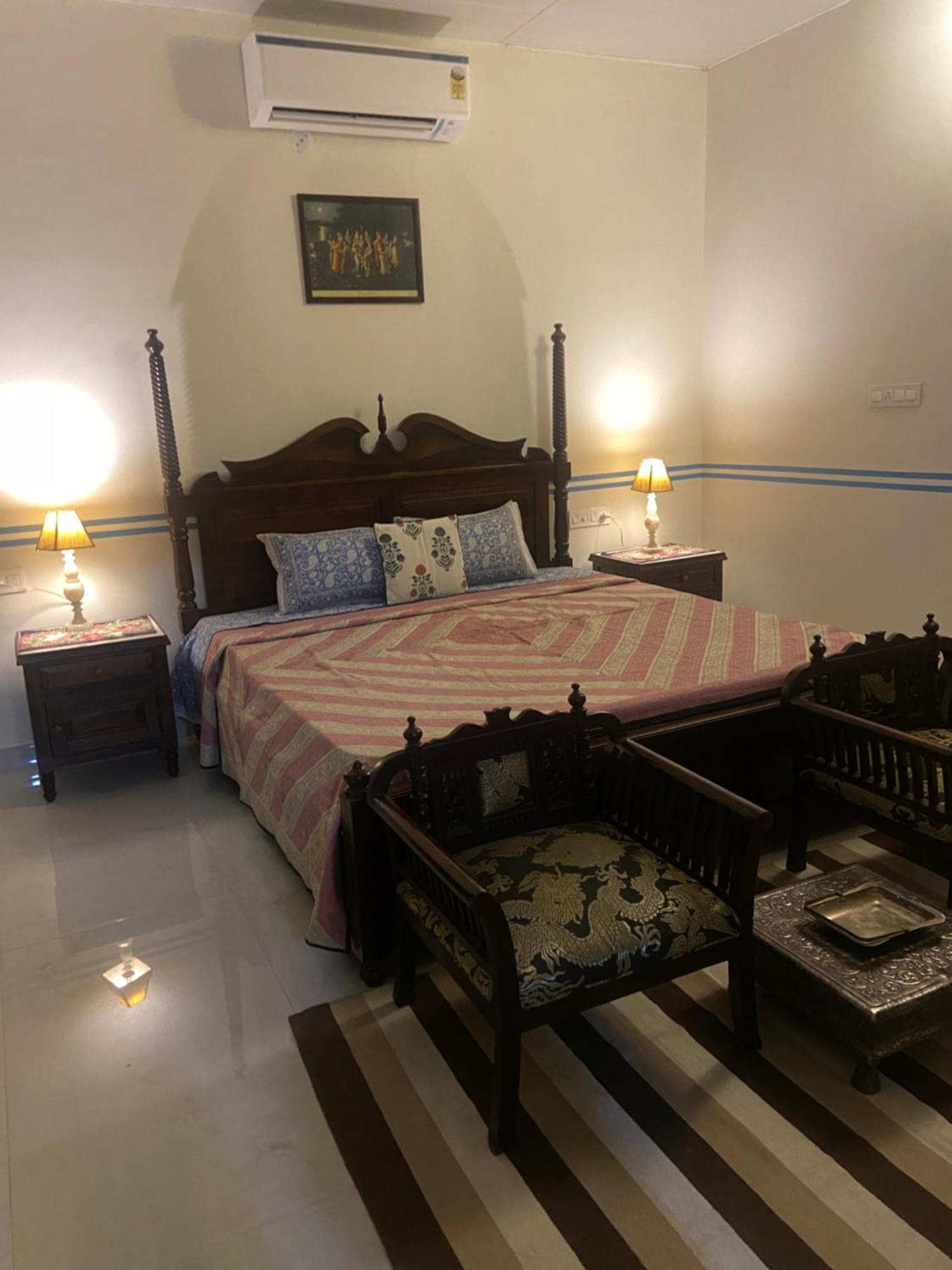 Homestay Karansar Haveli *