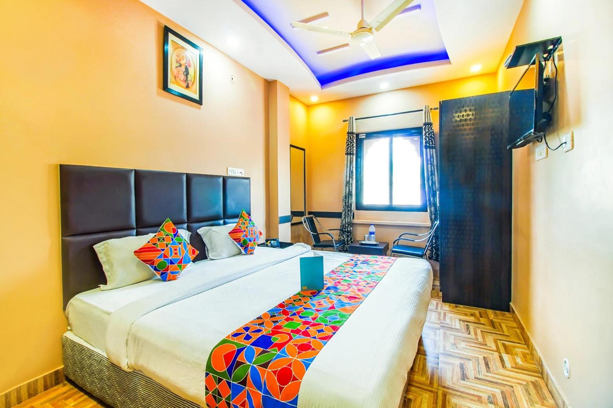 Hotel Deepak Residency 3*