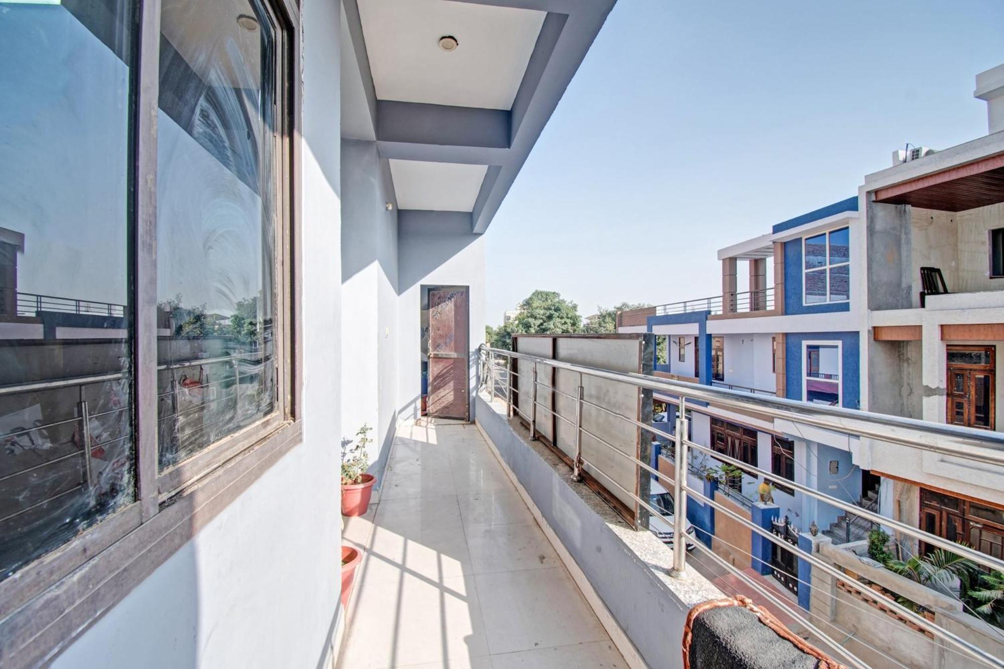 Hotel O The Aana Jaipur