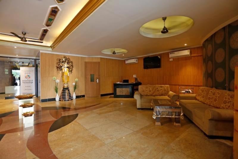 Meenakshi Palace 3*