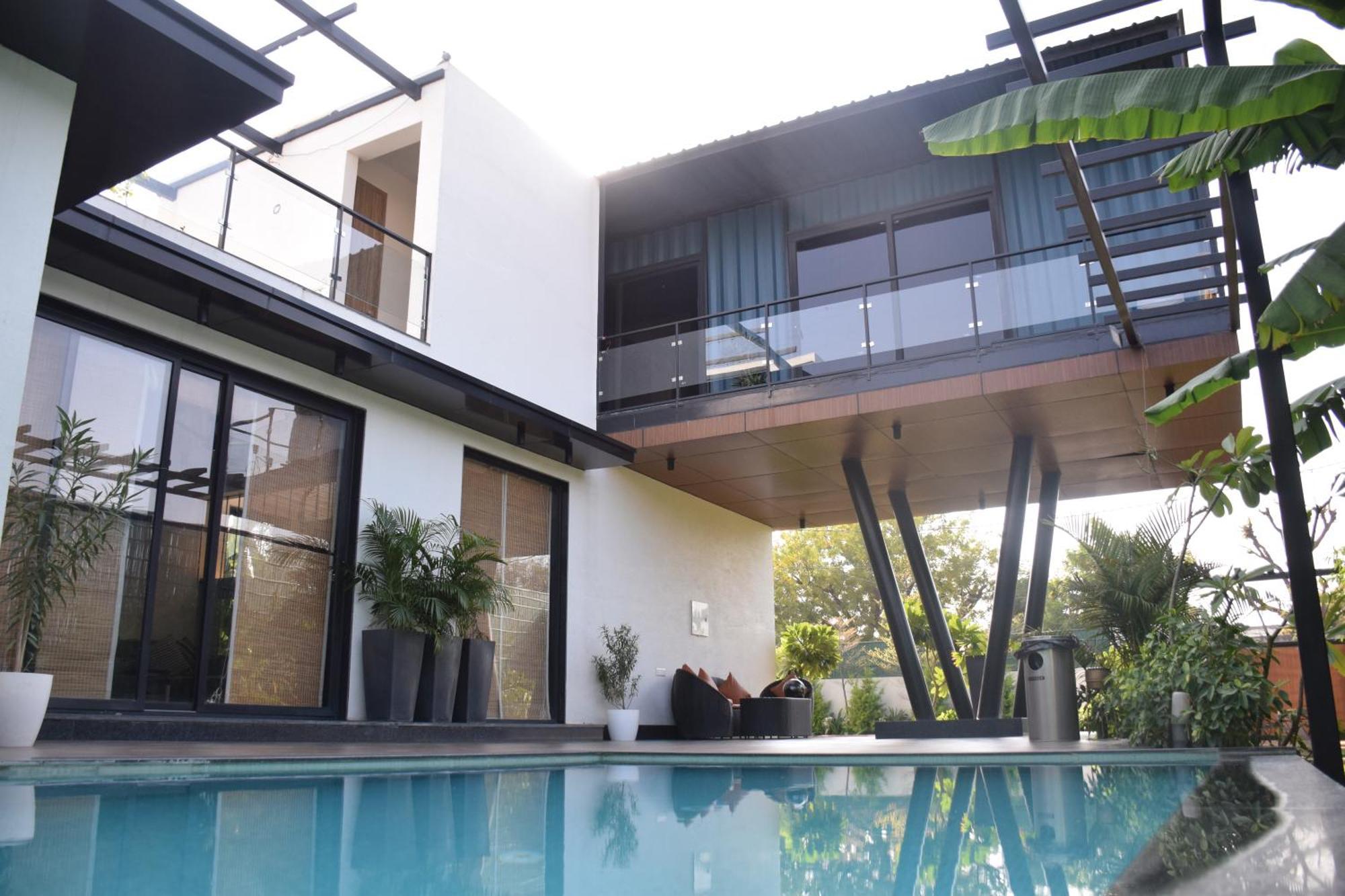 Villa The Hanging - A Luxury Pool In *