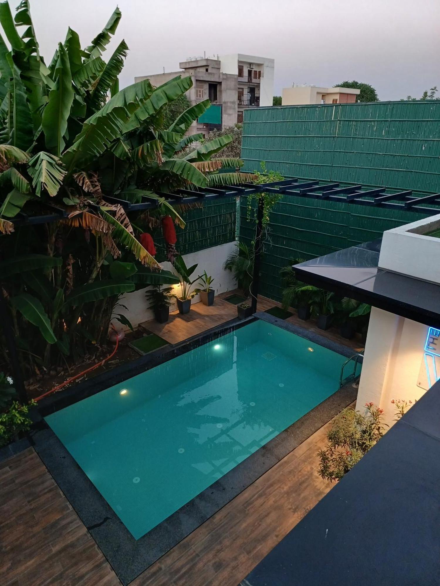 Villa The Hanging - A Luxury Pool In *