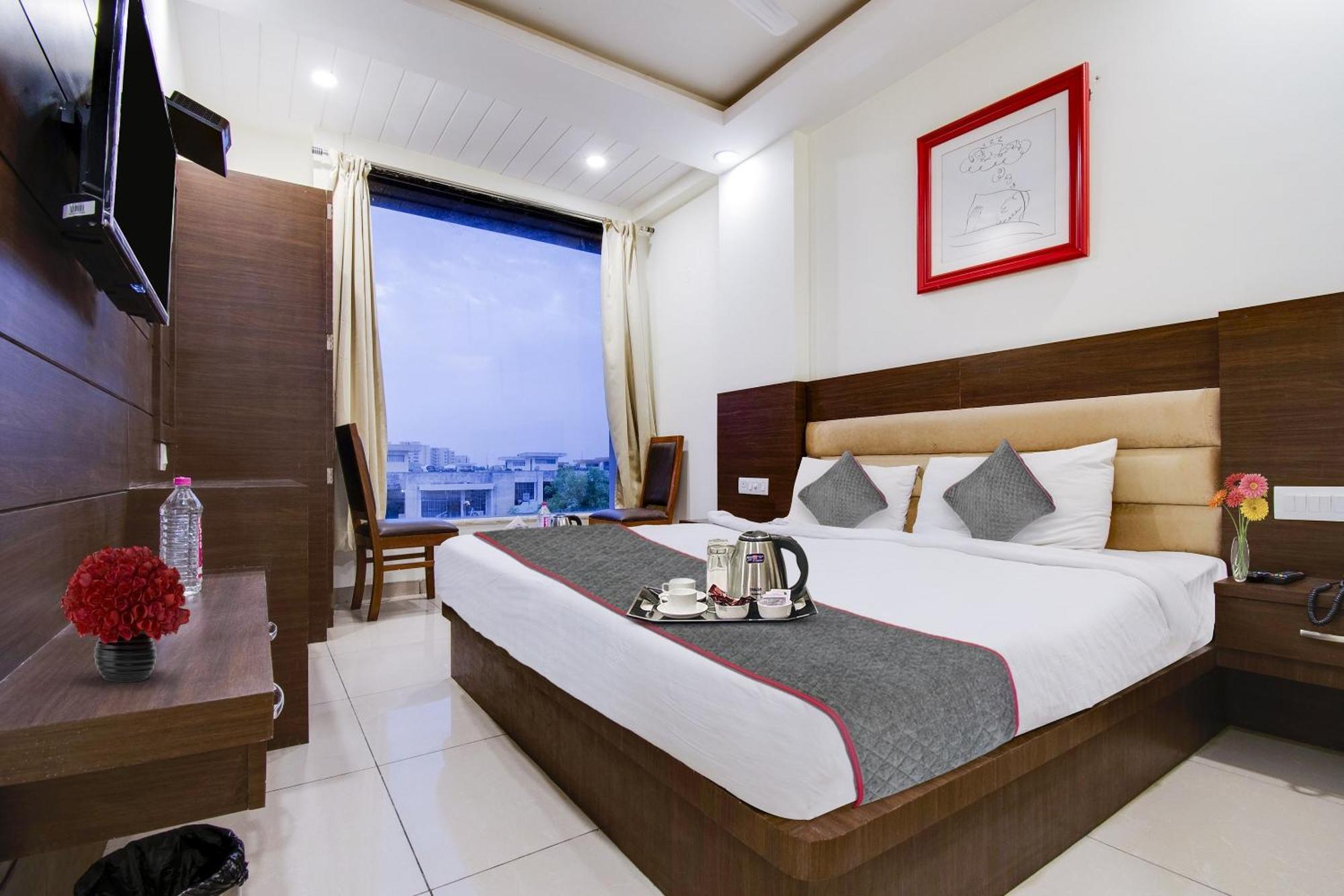 Hotel O Good Times 4*