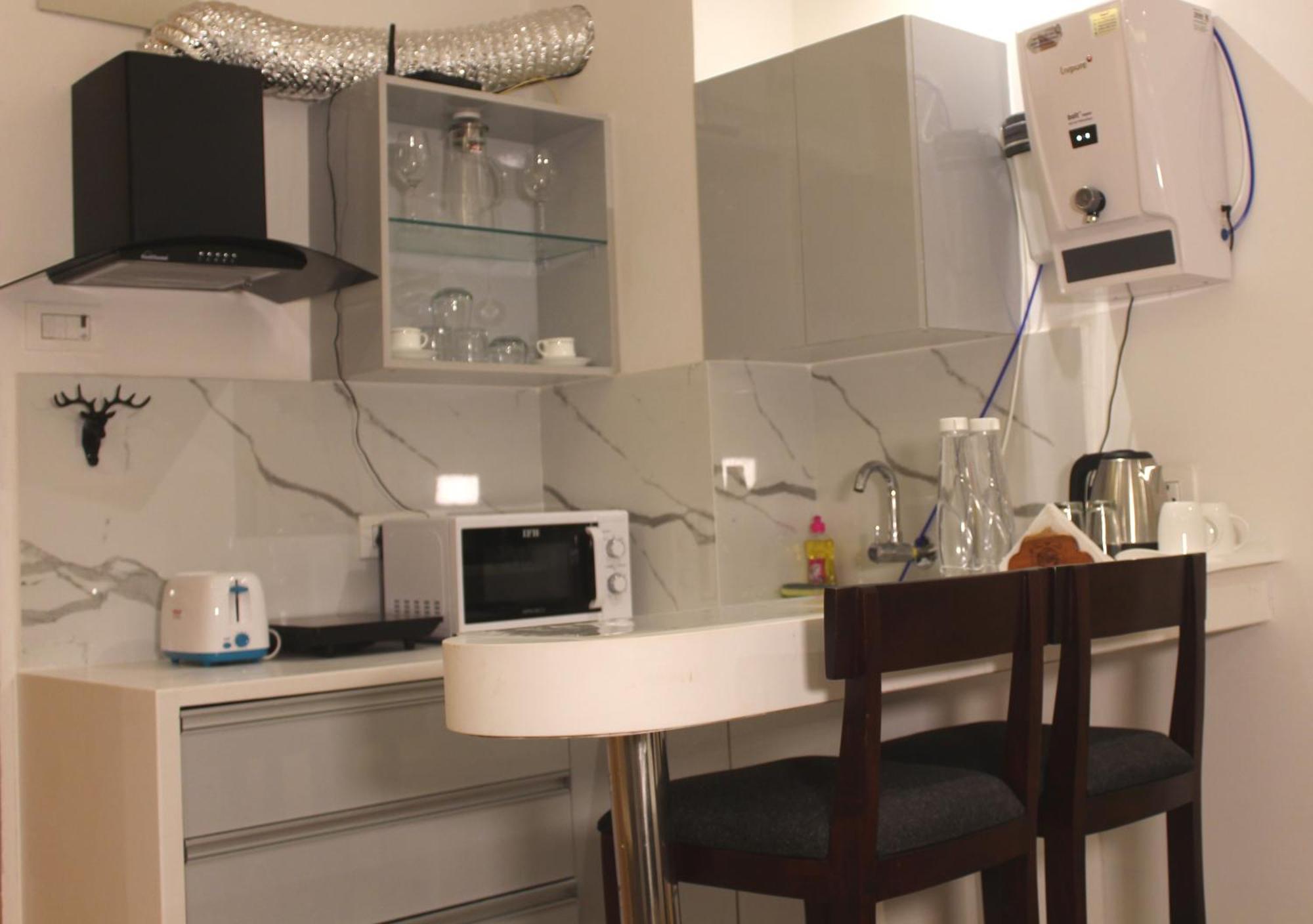 Richi-rich Aparthotel