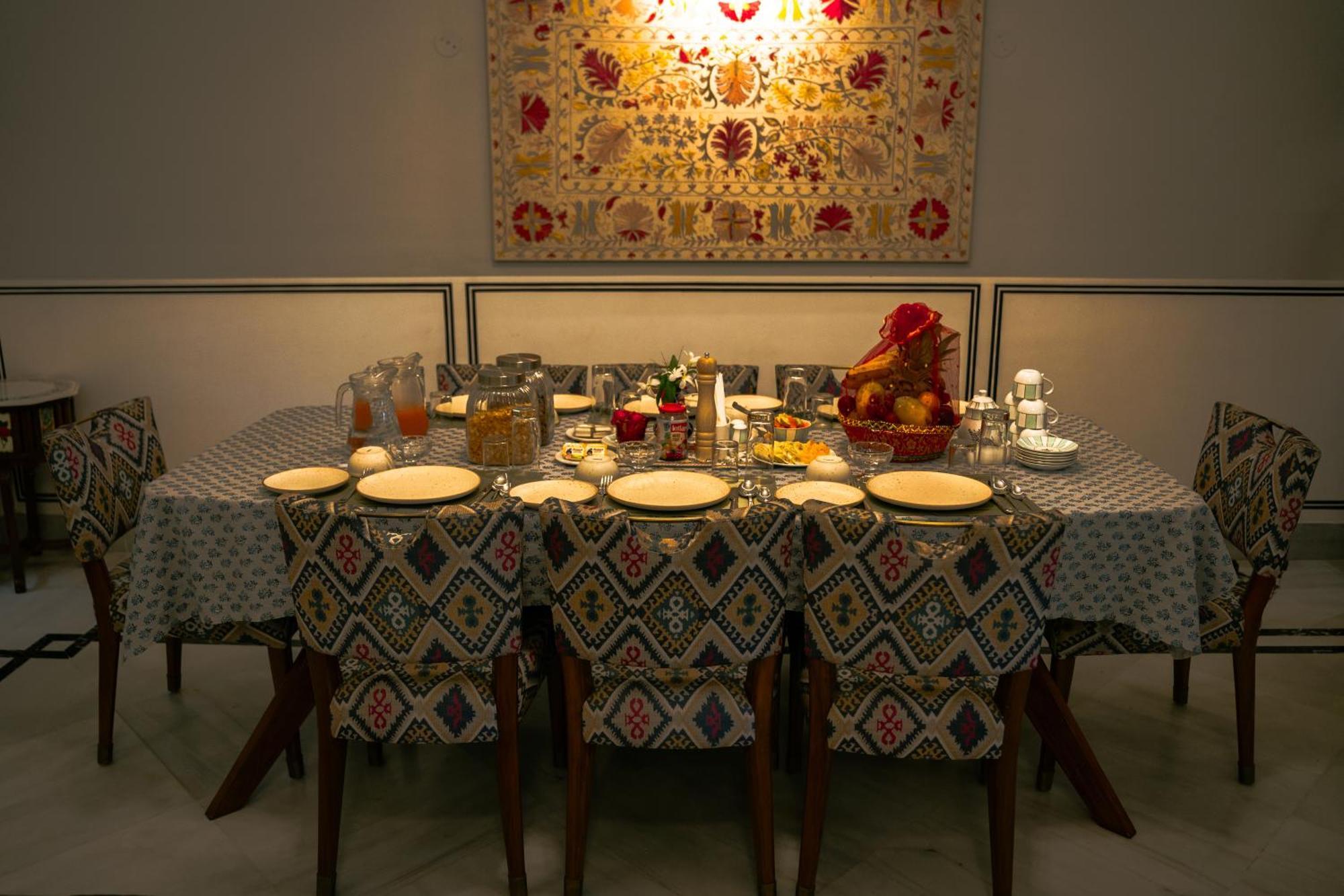 Bed & Breakfast Naila Kothi - A Luxury Boutique Royal In *
