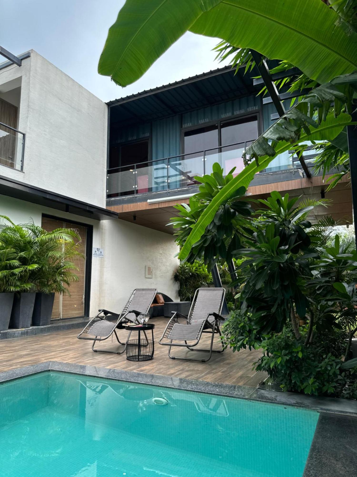 Villa The Hanging - A Luxury Pool In *