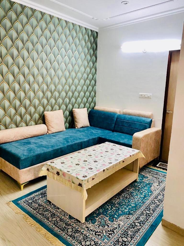 Apartment & Solanki Residency *