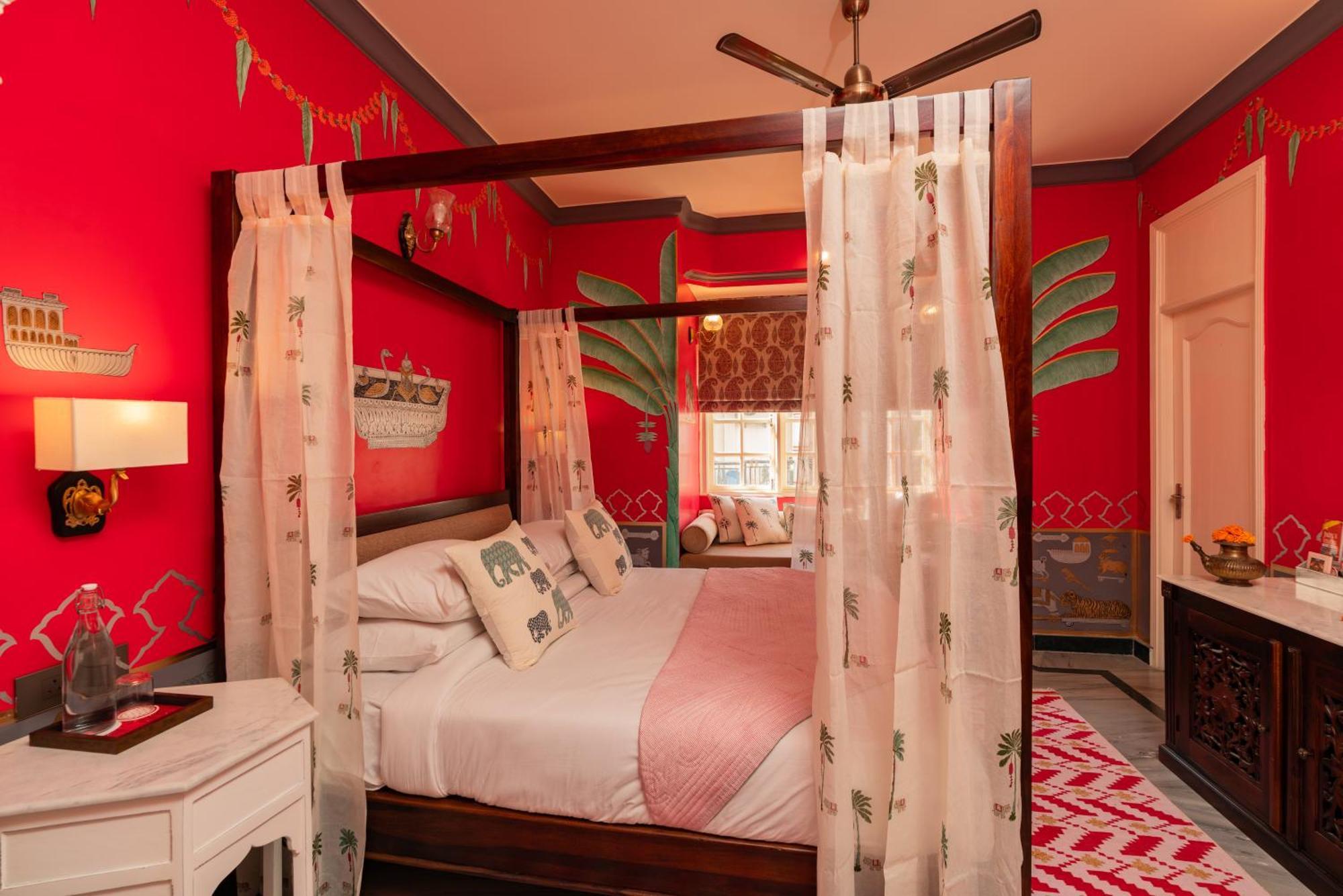Laalee Guest house *