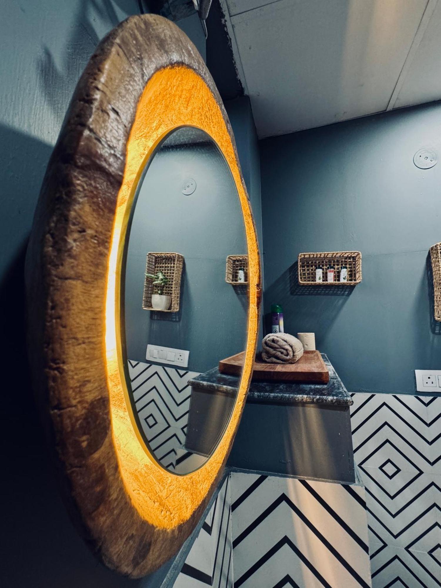 Urban Elegance In Heart Apartment Jaipur
