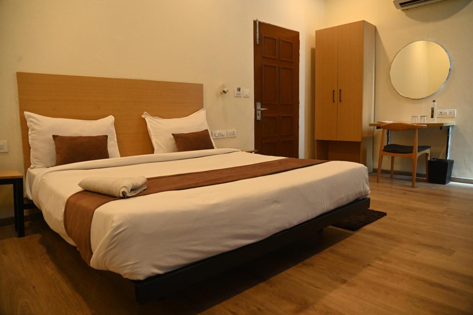 Kg Estate 3* Jaipur
