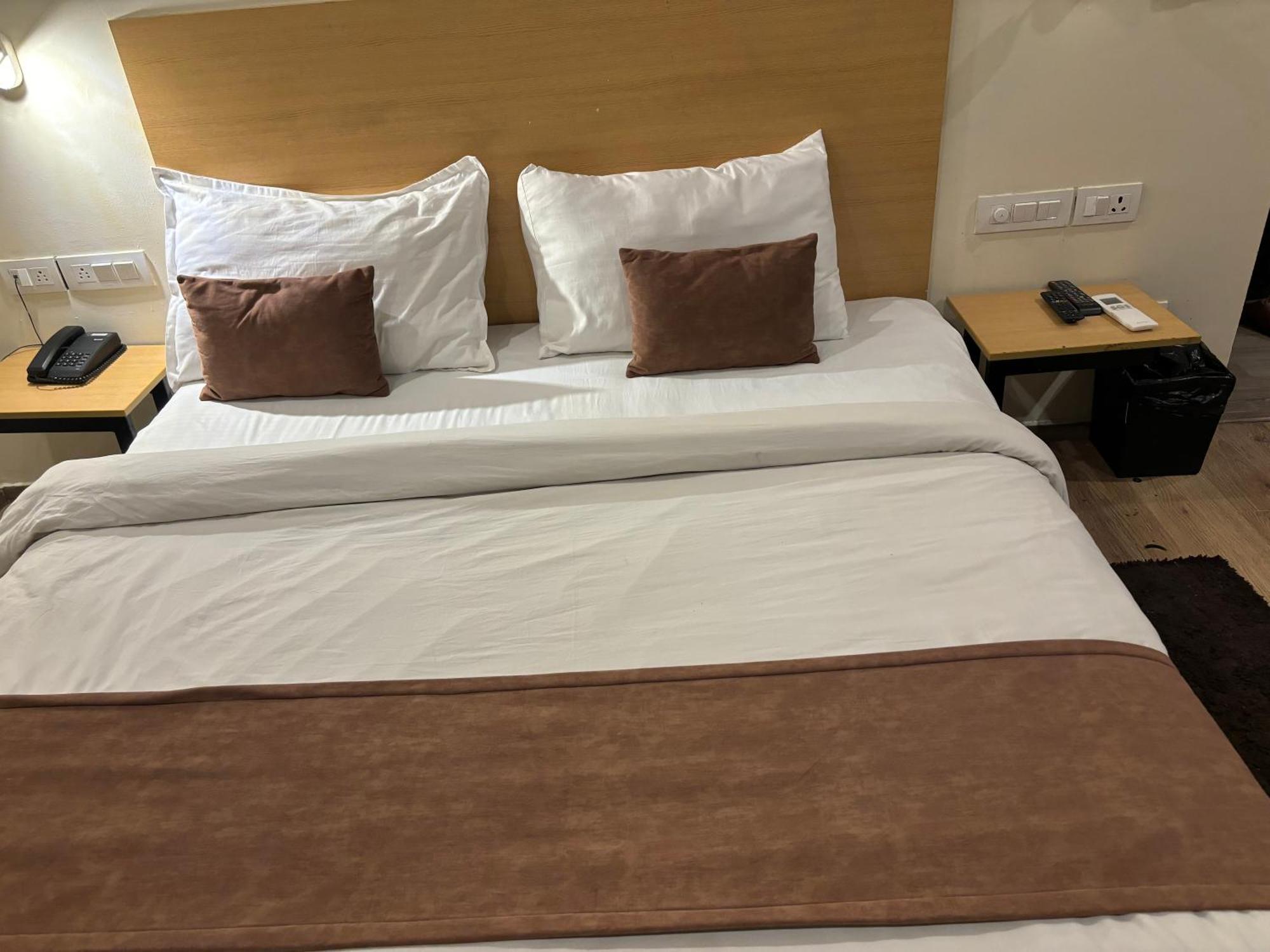 Kg Estate 3* Jaipur