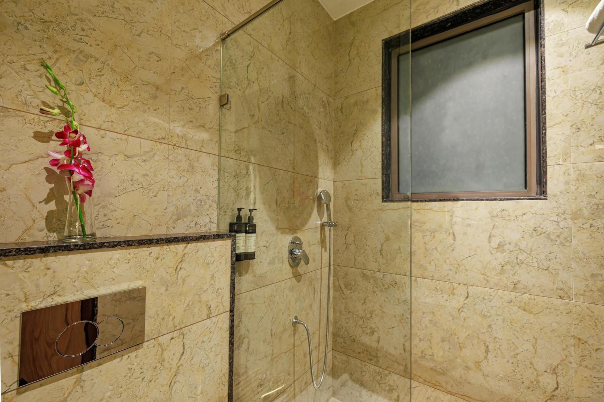 Regenta Place Sirsi Road, Opp Alankar Pg College 4* Jaipur