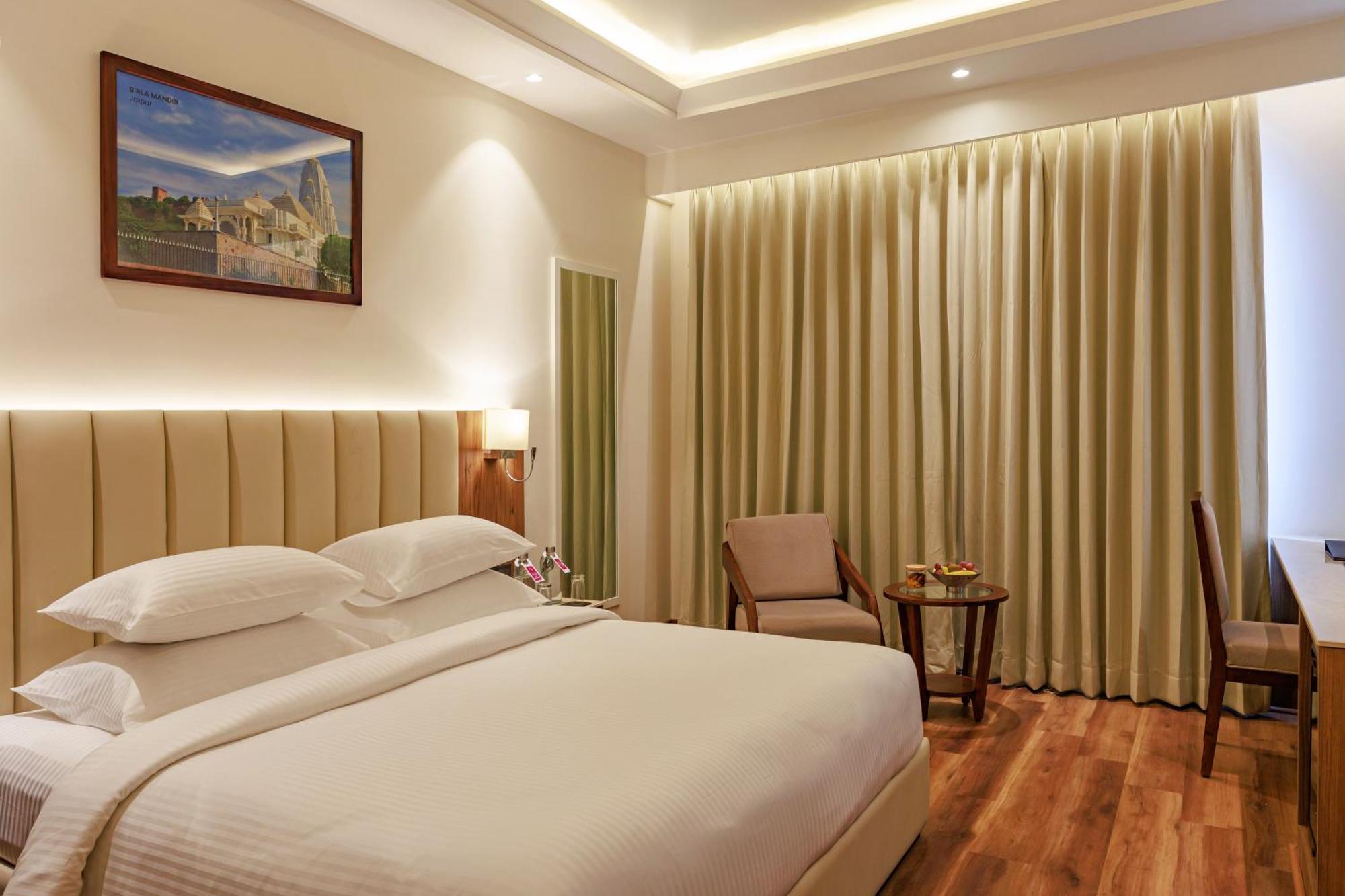 Regenta Place Sirsi Road, Opp Alankar Pg College 4* Jaipur