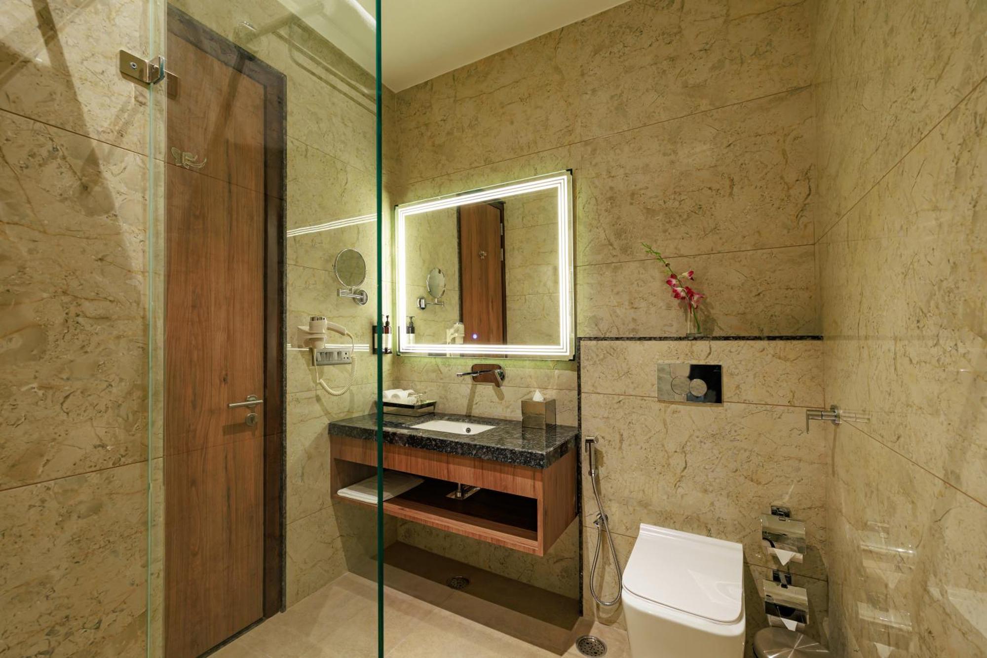 Regenta Place Sirsi Road, Opp Alankar Pg College Hotel 4*