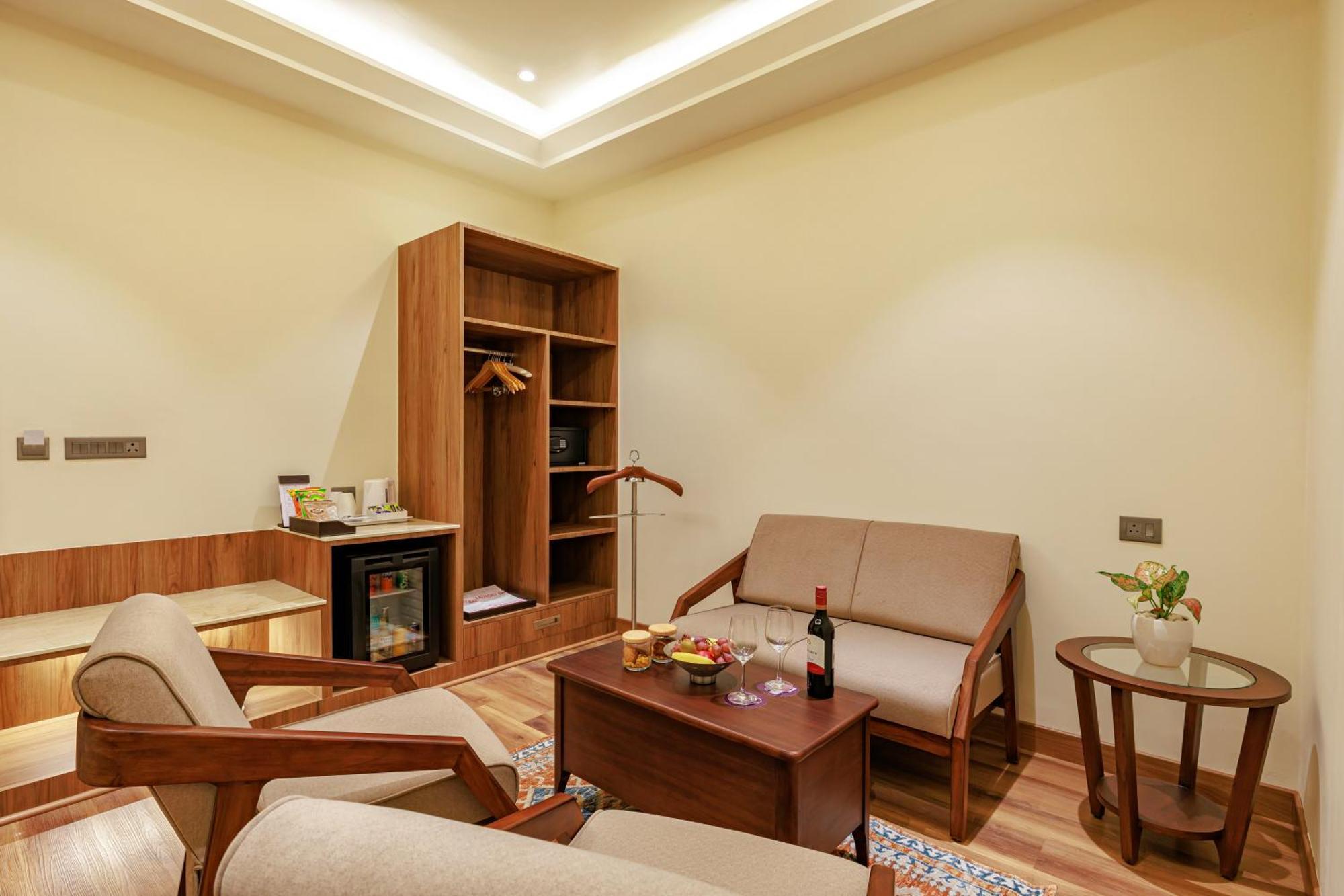 Regenta Place Sirsi Road, Opp Alankar Pg College Hotel