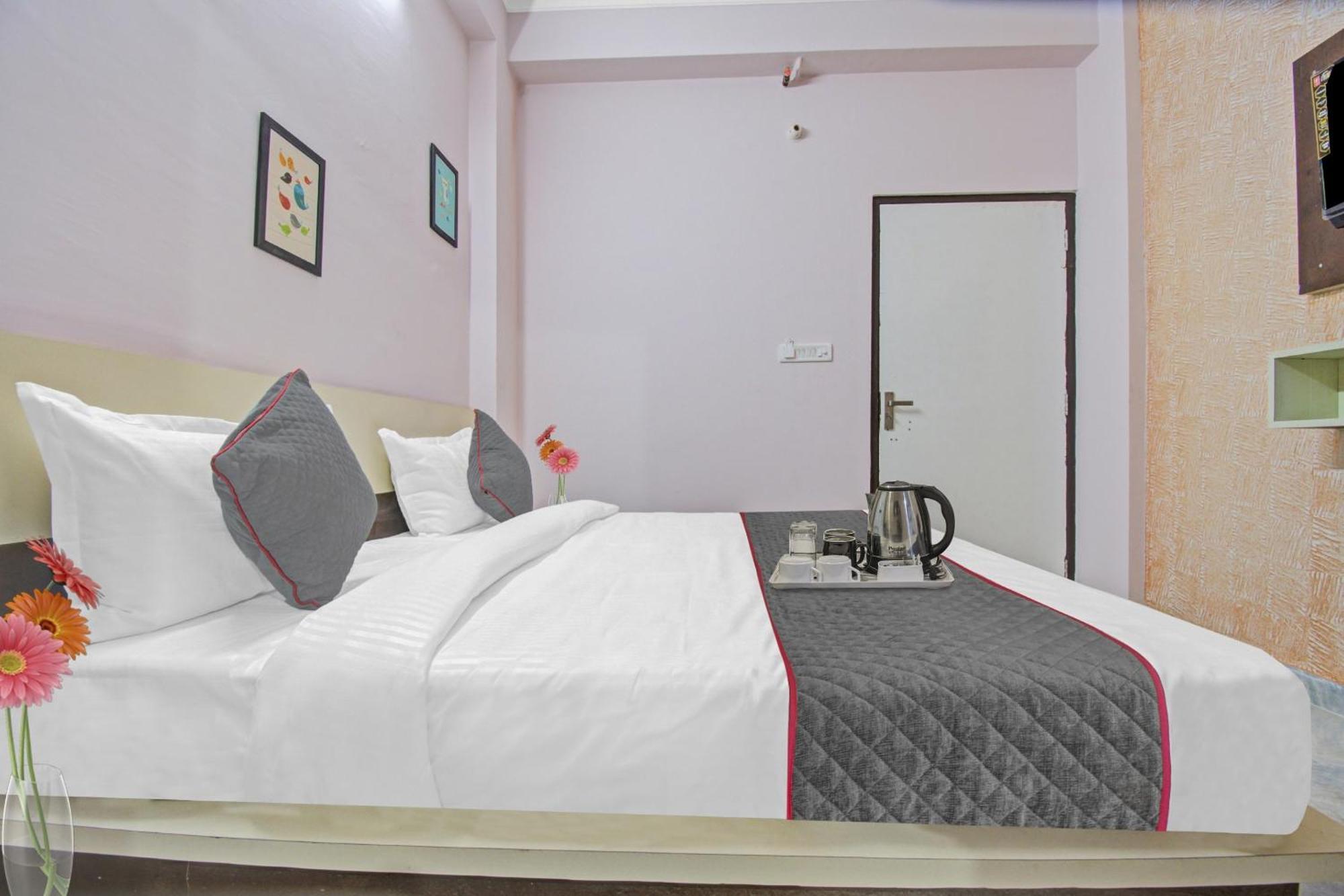 Hotel O Arya Jaipur