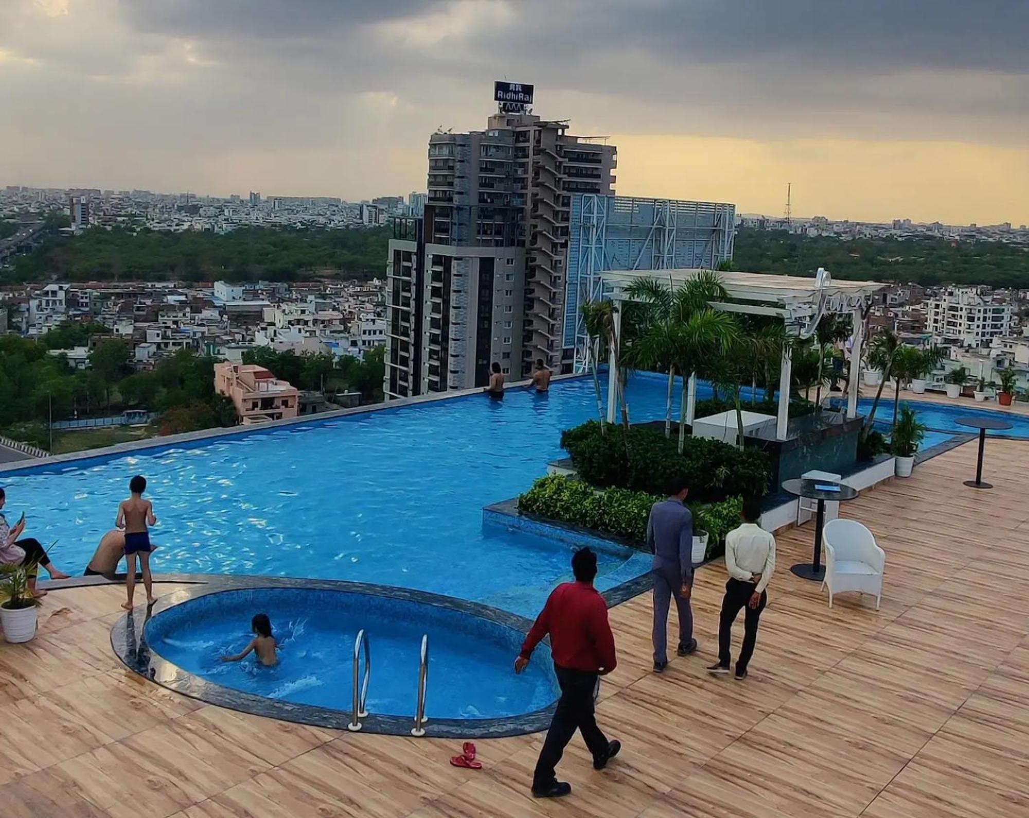 Apartment The Grand Anukampa Oasis *