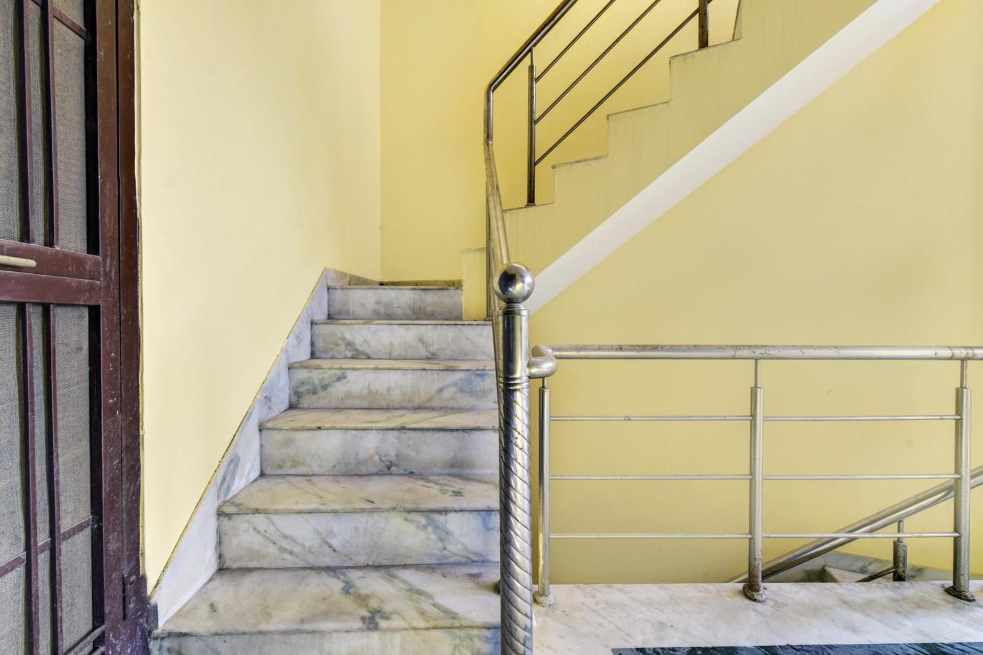 Hotel O Salasar Residency Jaipur