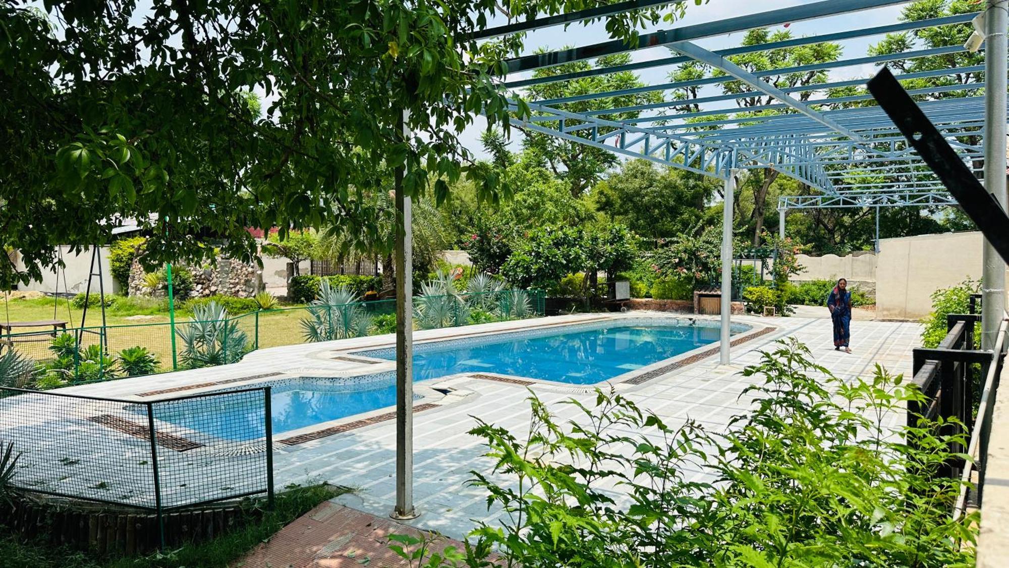 Resort Eden Court *
