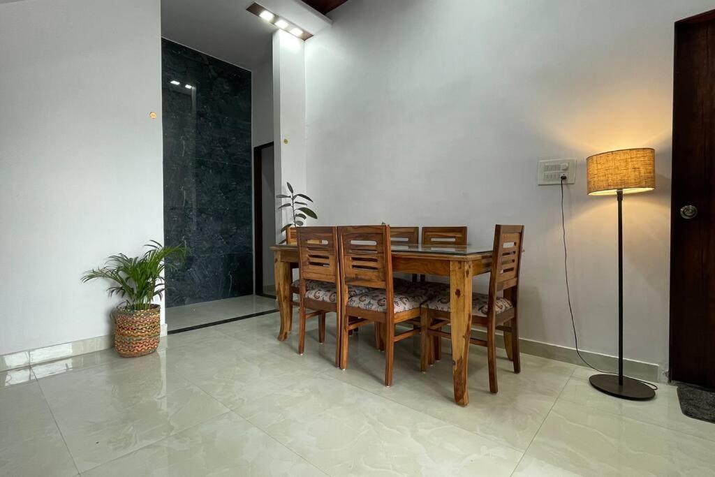 Villa Bark & Bash-villa-house