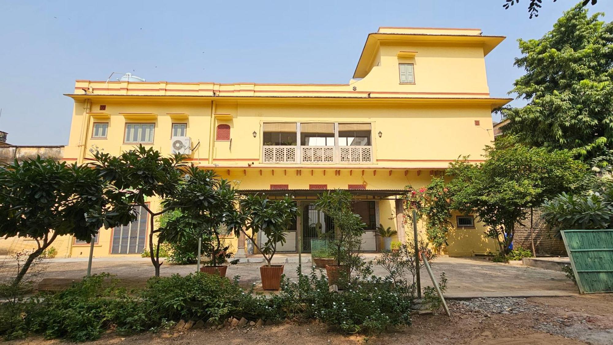 Mukam At Kanak Vilas, * Jaipur