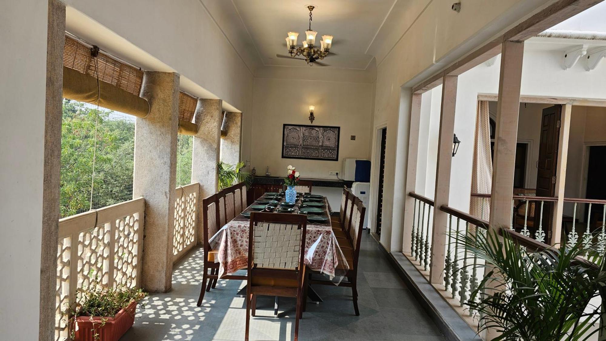 Mukam At Kanak Vilas, *