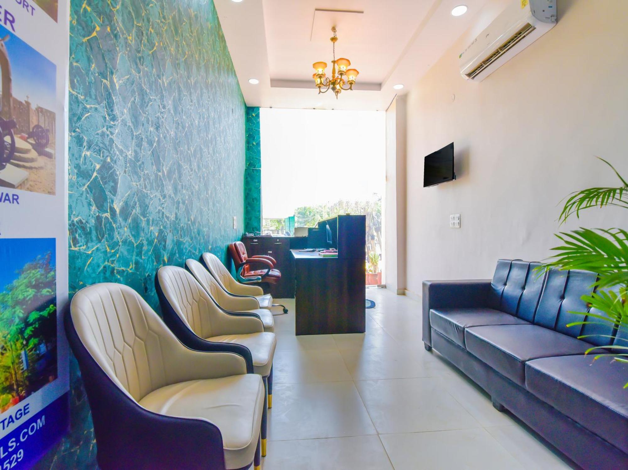 Near Airport 3* Jaipur