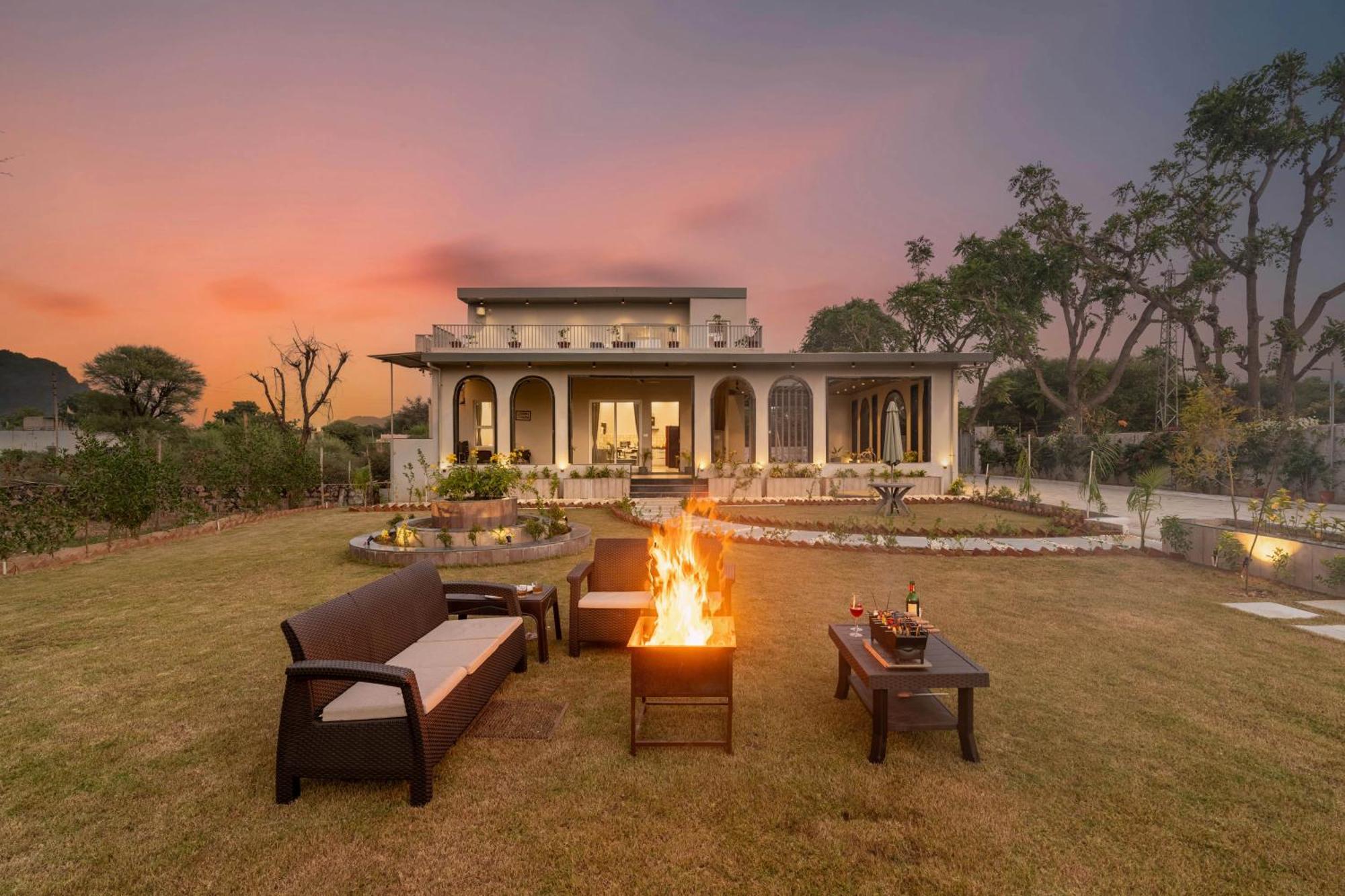 Elivaas Jamun Farm 2bhk With Pool * Jaipur