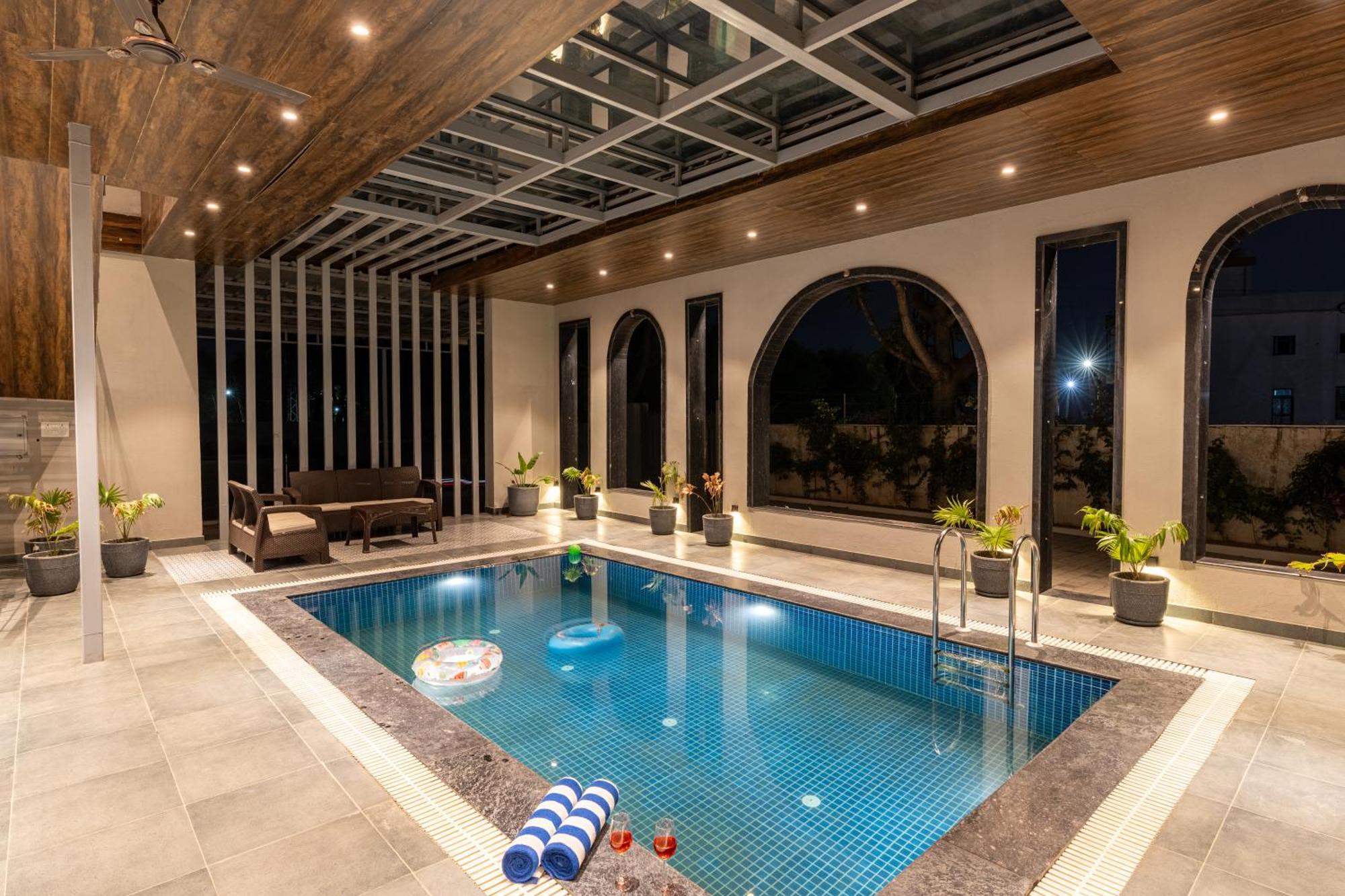 Elivaas Jamun Farm 2bhk With Pool Villa