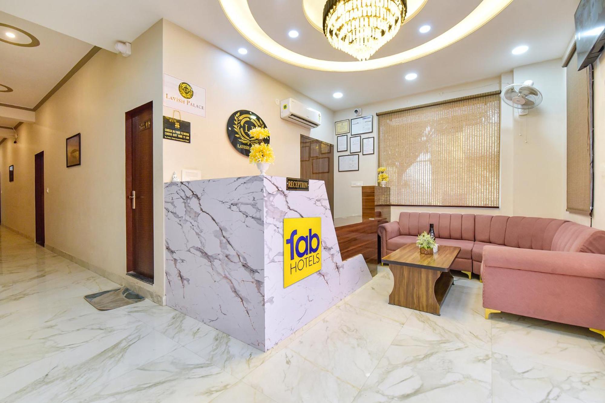 Fabhotel Lavish Palace Hotel *
