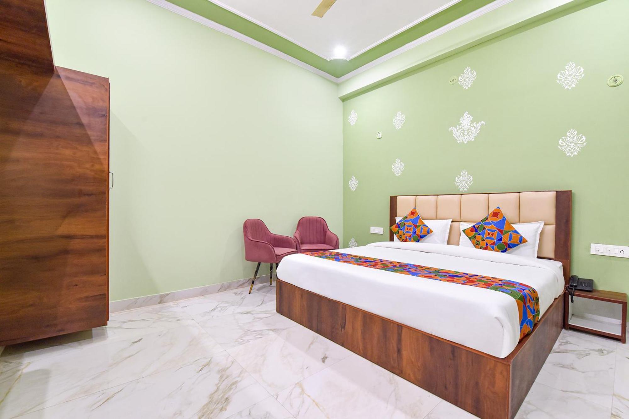 Hotel Fabhotel Lavish Palace *