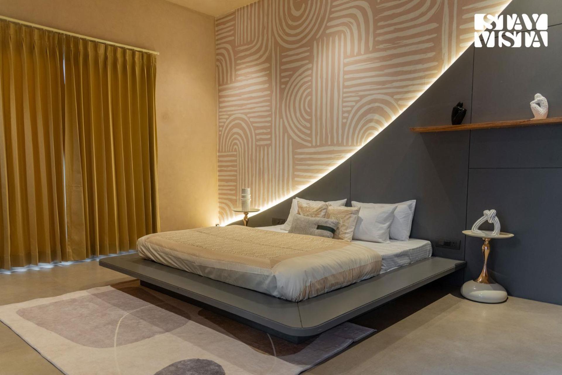 Stayvista At Urban Escape - 2 Pools, Lawn & Wifi