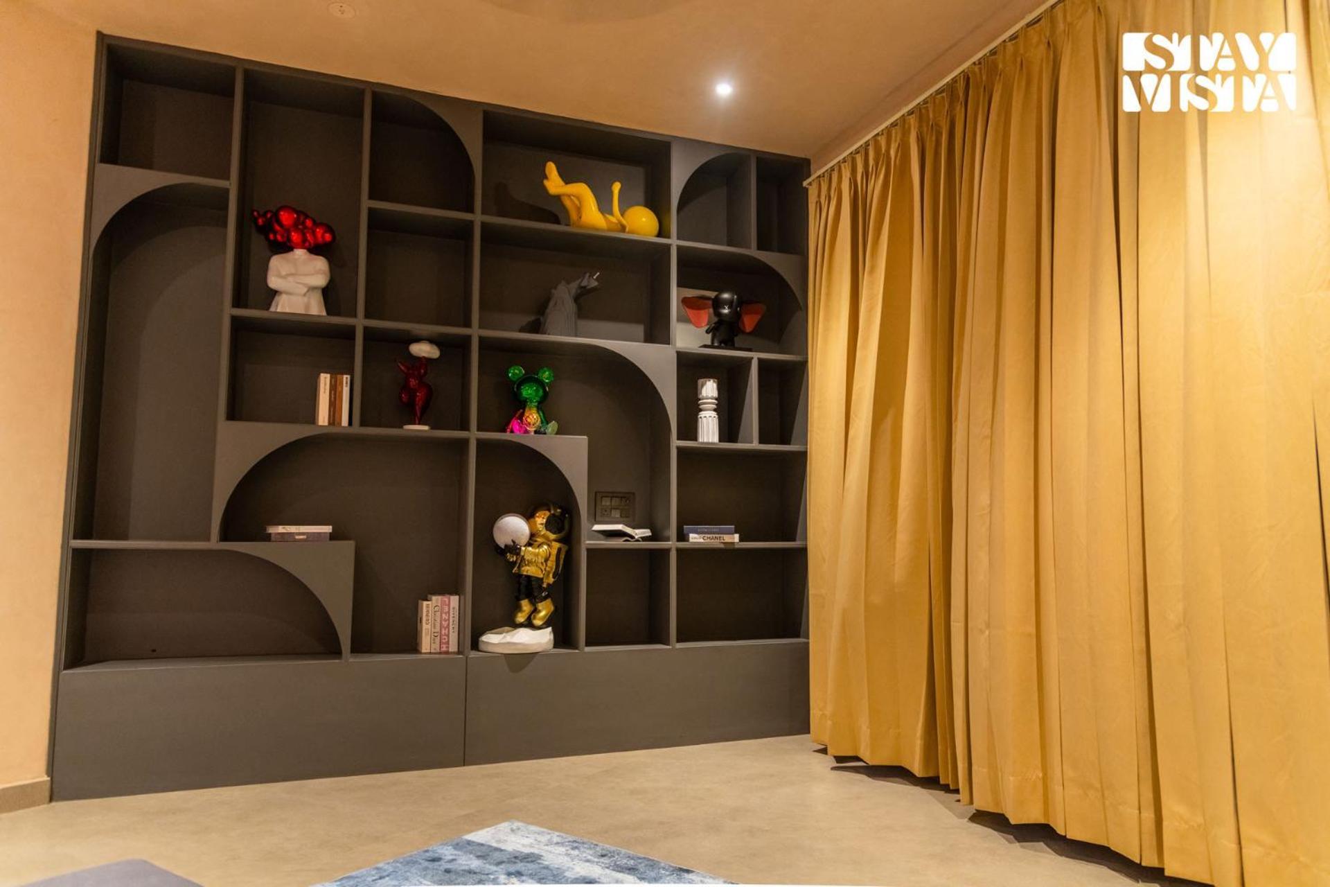 Stayvista At Urban Escape - 2 Pools, Lawn & Wifi Villa *