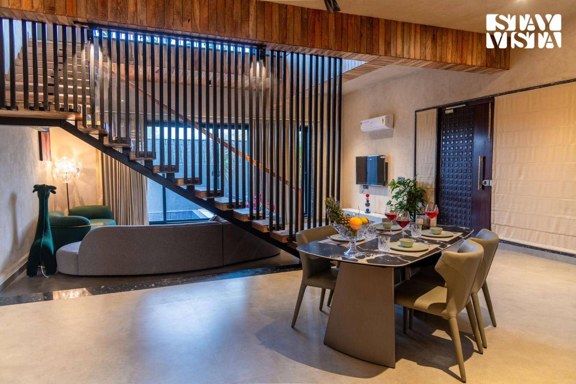 Villa Stayvista At Urban Escape - 2 Pools, Lawn & Wifi *