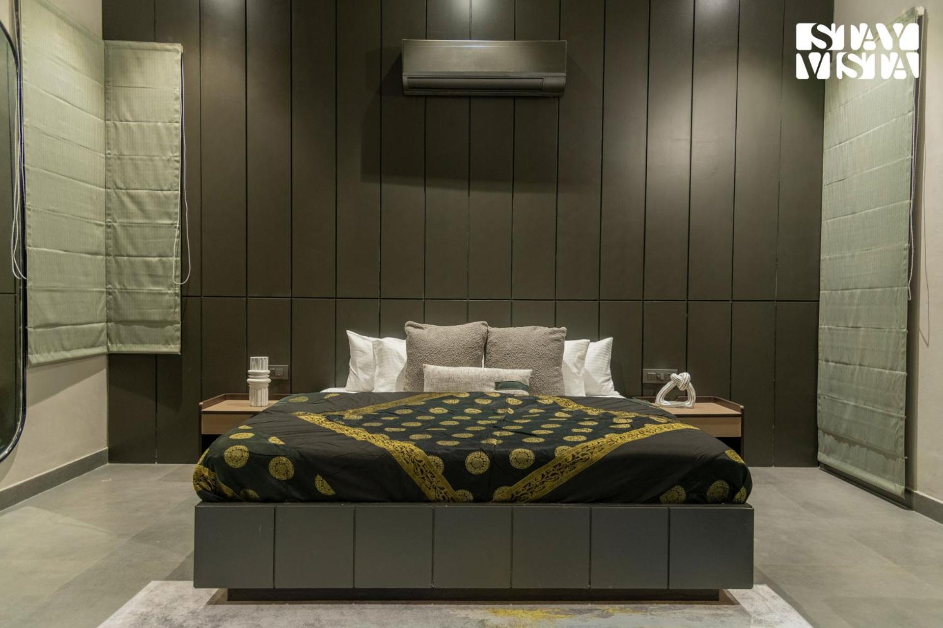 Stayvista At Urban Escape - 2 Pools, Lawn & Wifi *