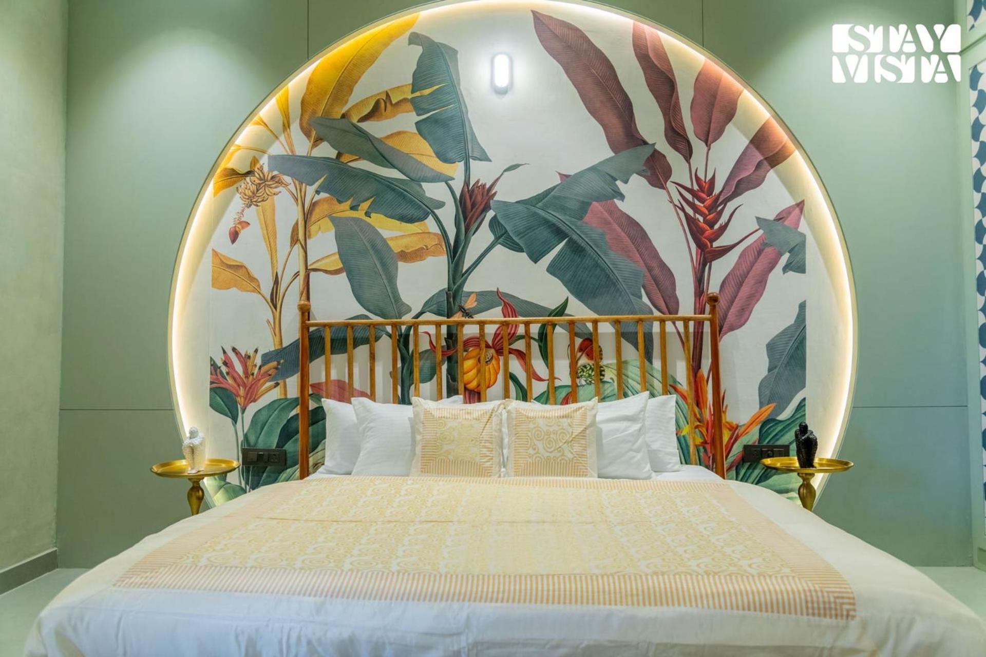 Villa Stayvista At Urban Escape - 2 Pools, Lawn & Wifi Jaipur