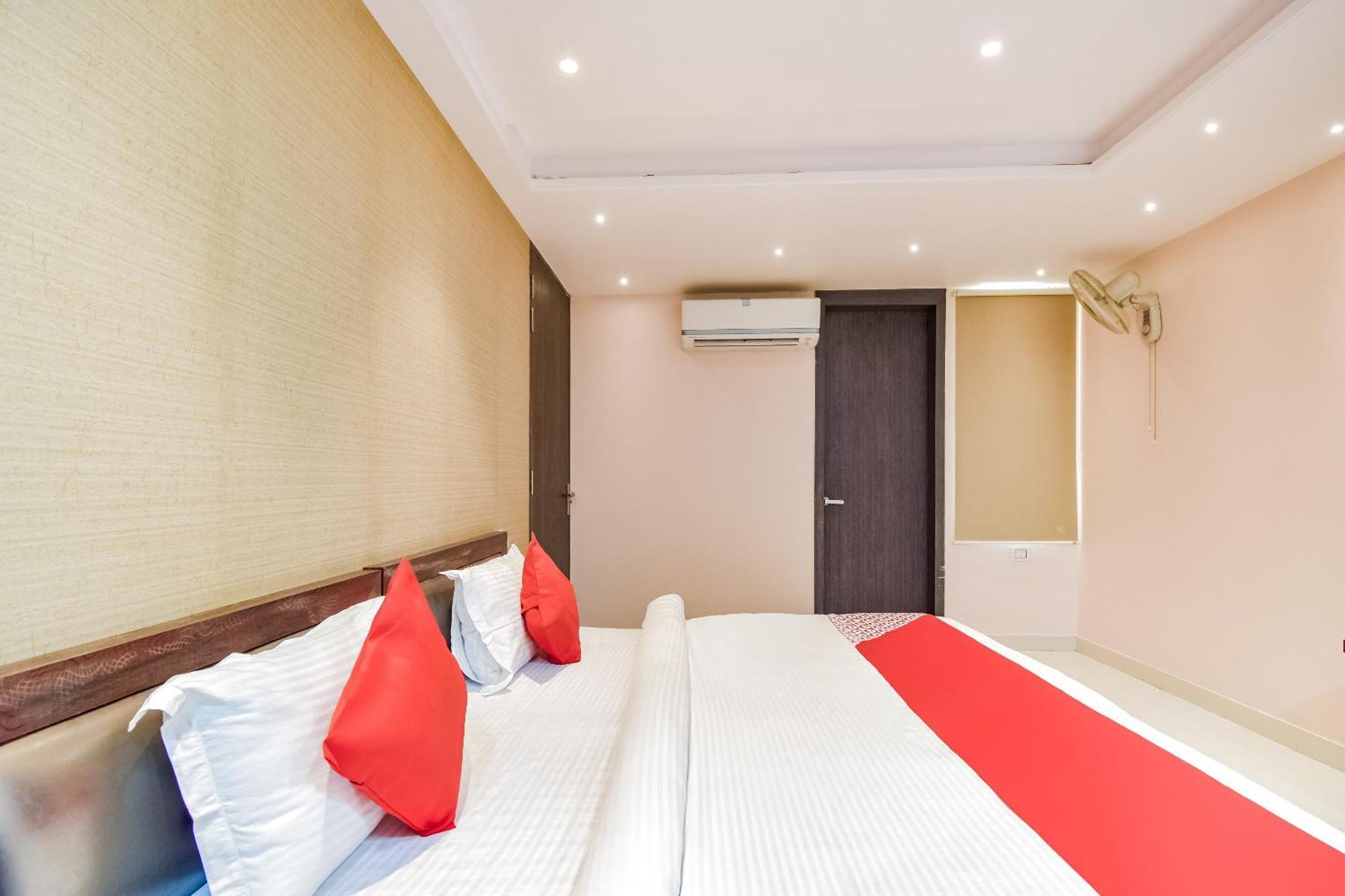 Hotel Super O The Moody Moon 3*