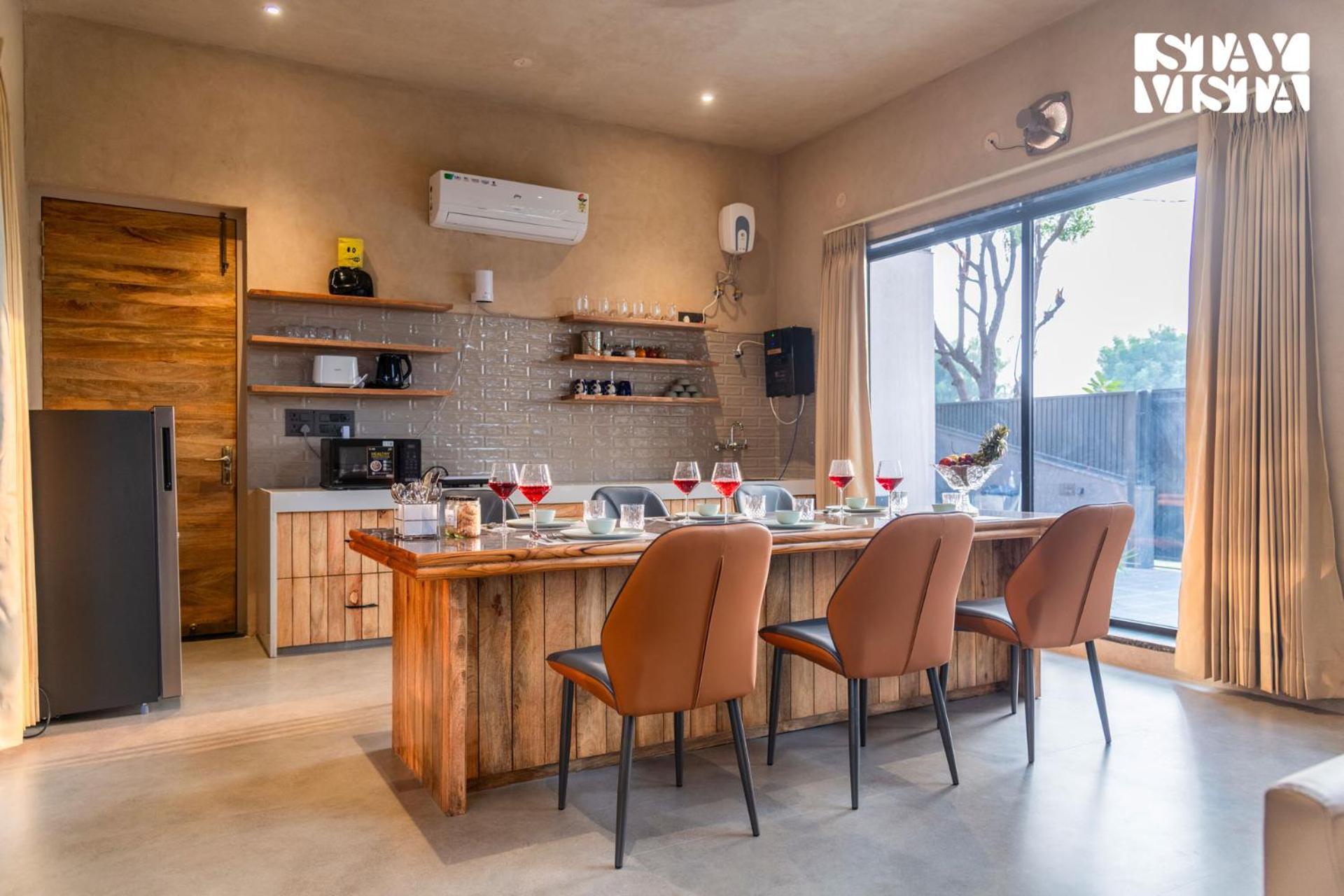 Villa Stayvista At Urban Escape - 2 Pools, Lawn & Wifi