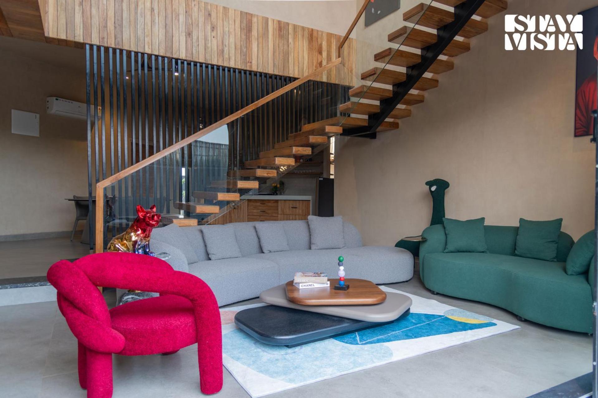 Villa Stayvista At Urban Escape - 2 Pools, Lawn & Wifi Jaipur