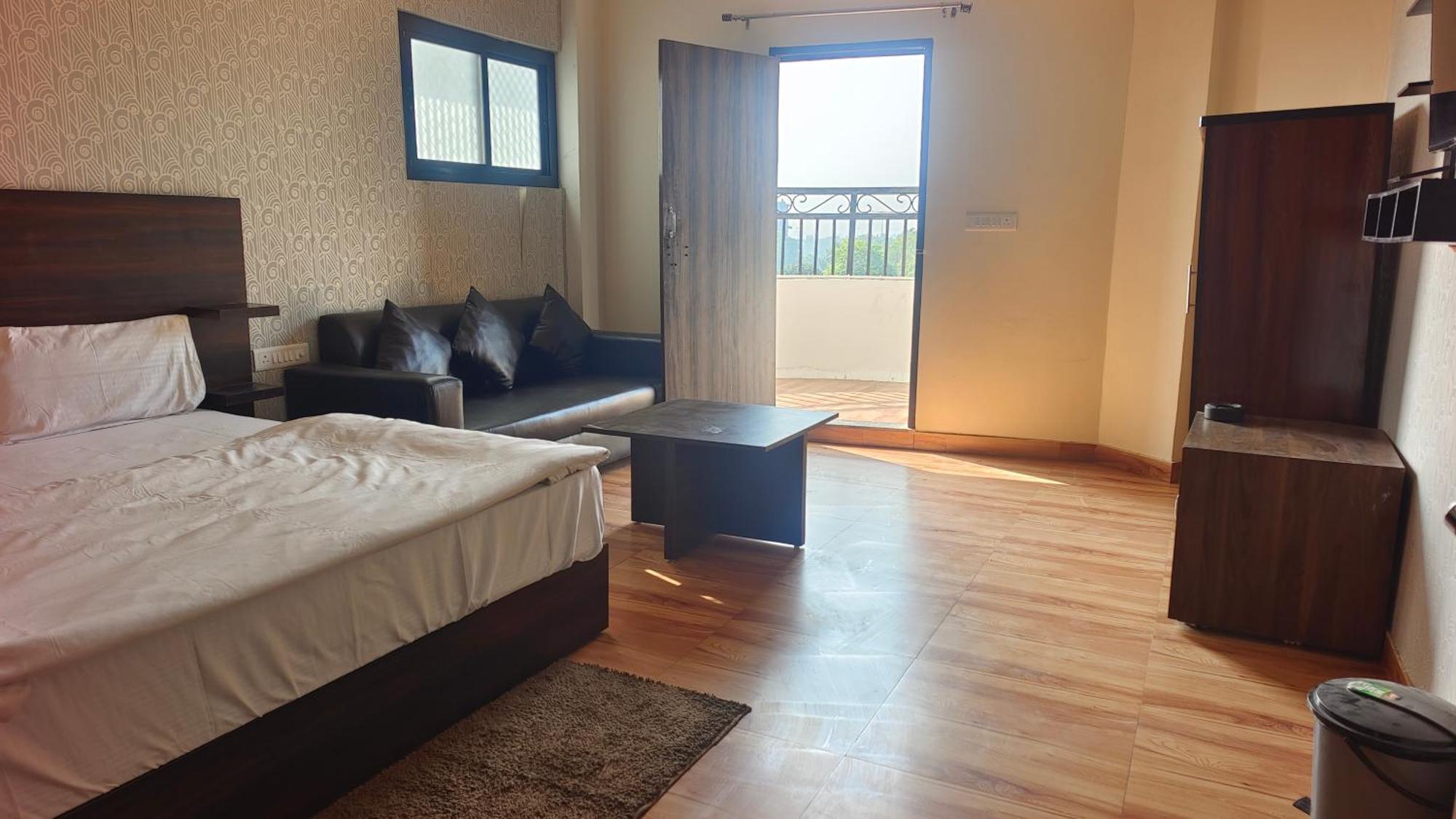 Hotel The Lotus Prime Jaipur