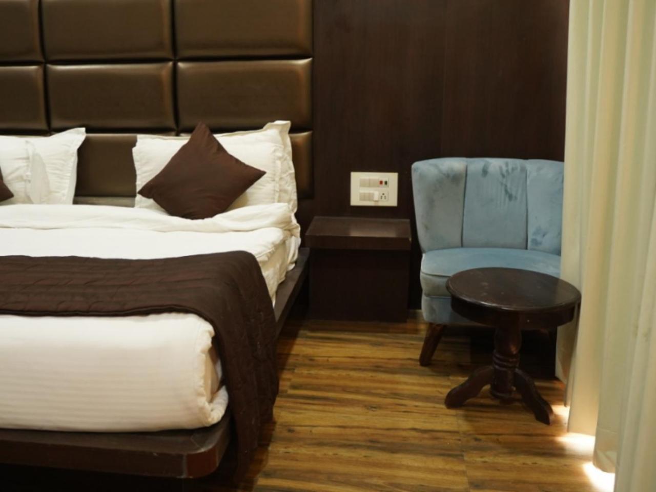 Raas Mahal-hotel In Near Tourist Places Hotel 3*