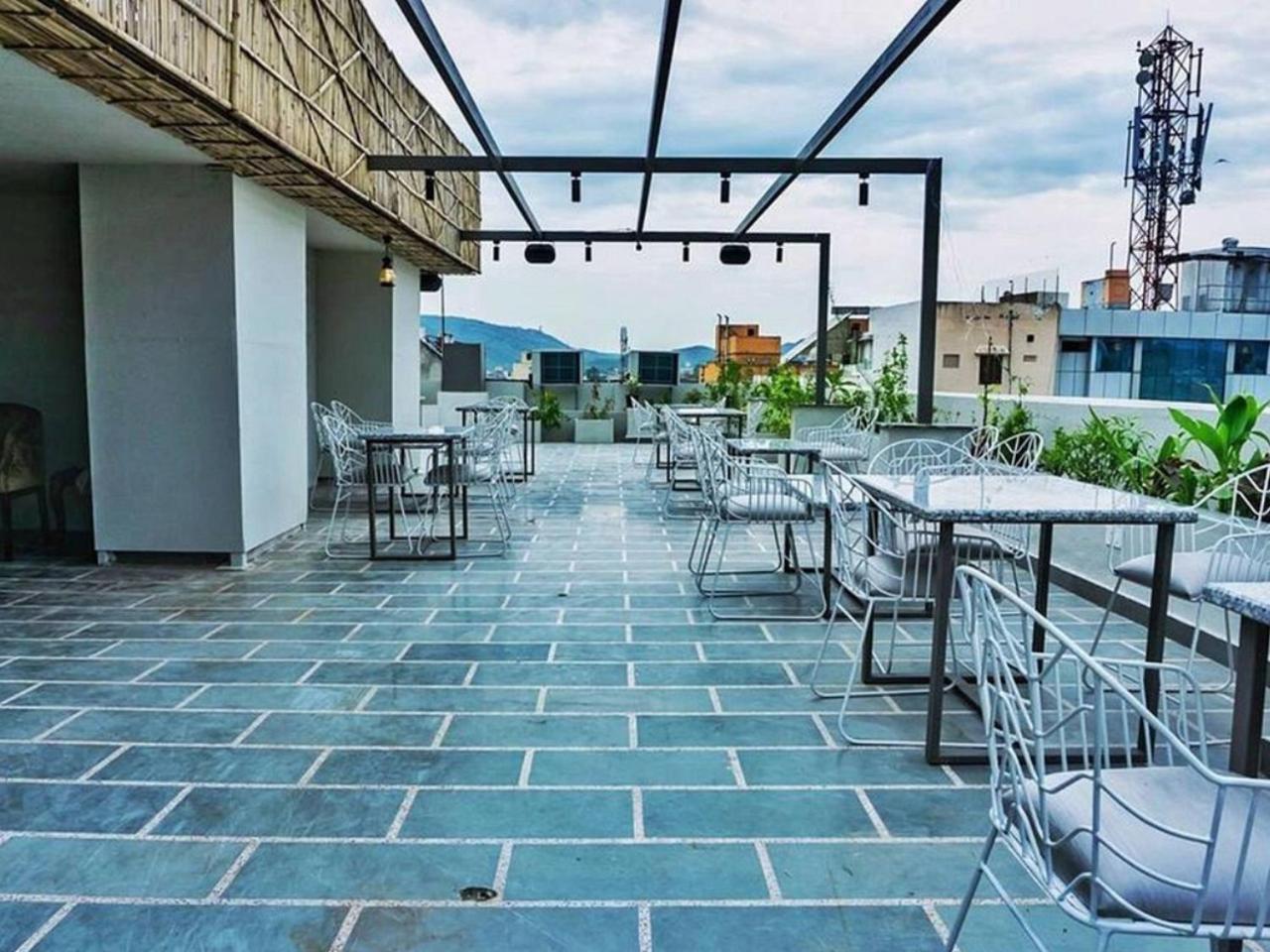Hotel Raas Mahal-hotel In Near Tourist Places Jaipur