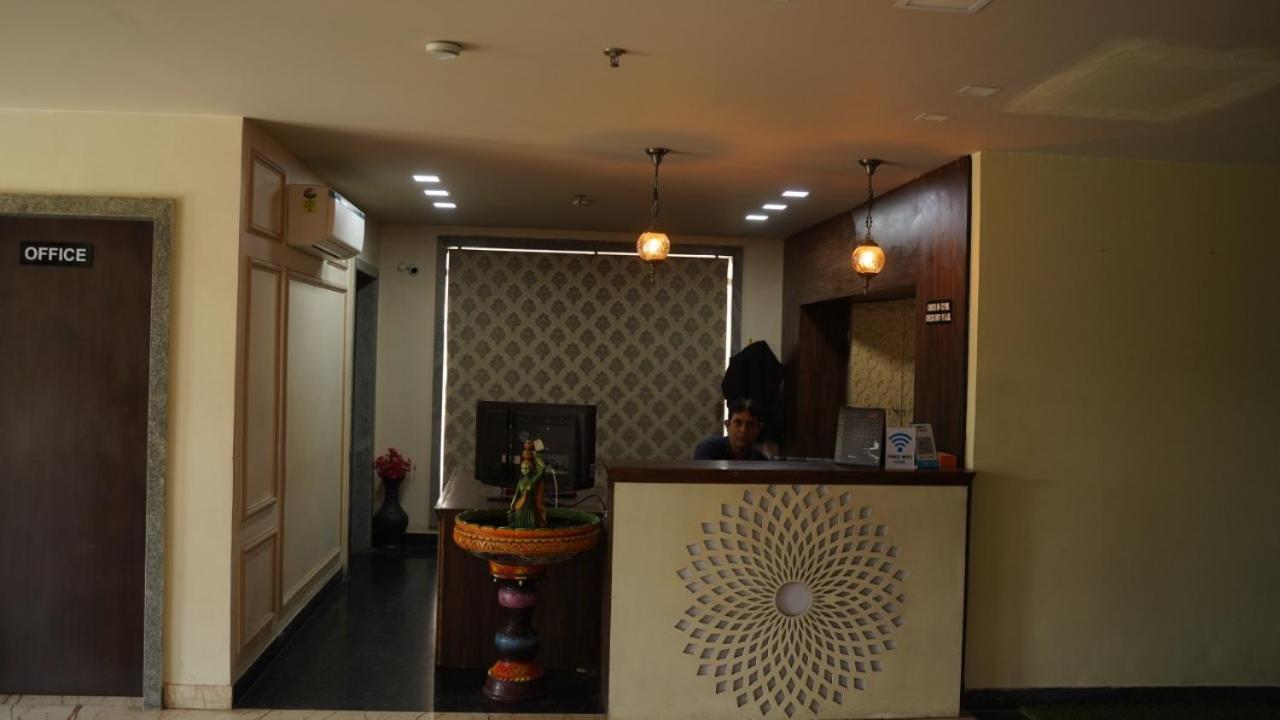 Raas Mahal-hotel In Near Tourist Places Jaipur