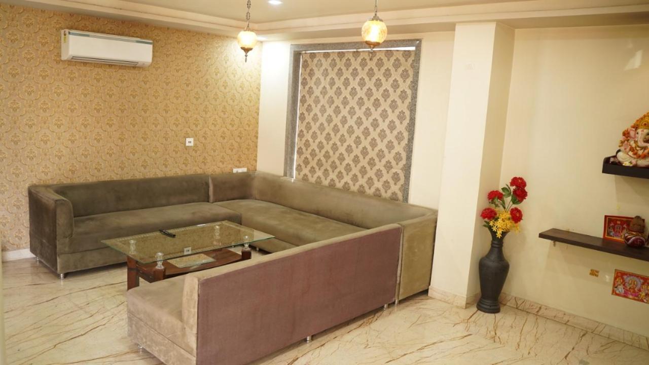 Raas Mahal-hotel In Near Tourist Places